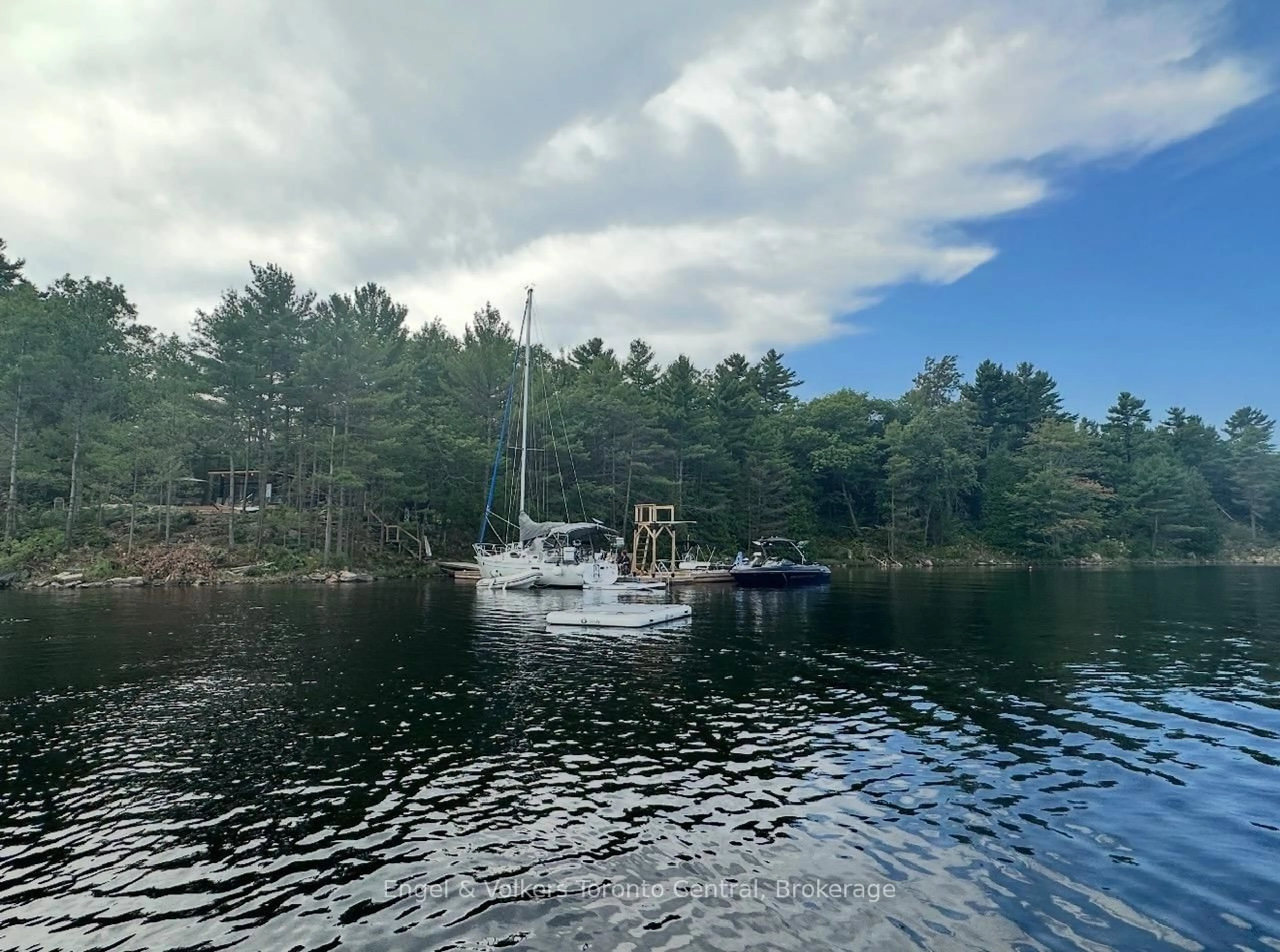 Blurry image for 736 2190 Island, Georgian Bay Ontario P0E 1E0