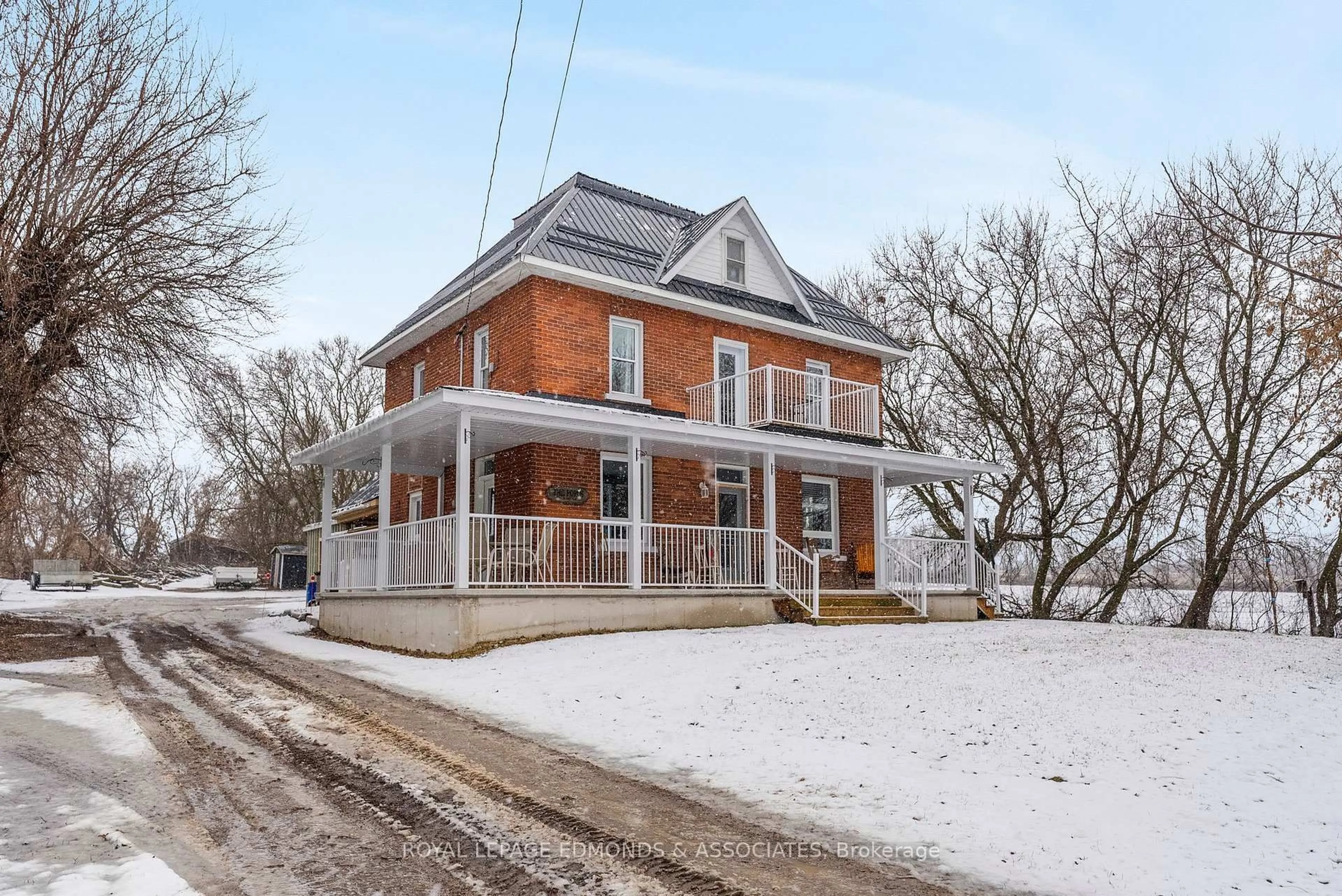 Home with brick exterior material, building for 2061 Kerr Line, Foresters Falls Ontario K0J 1V0