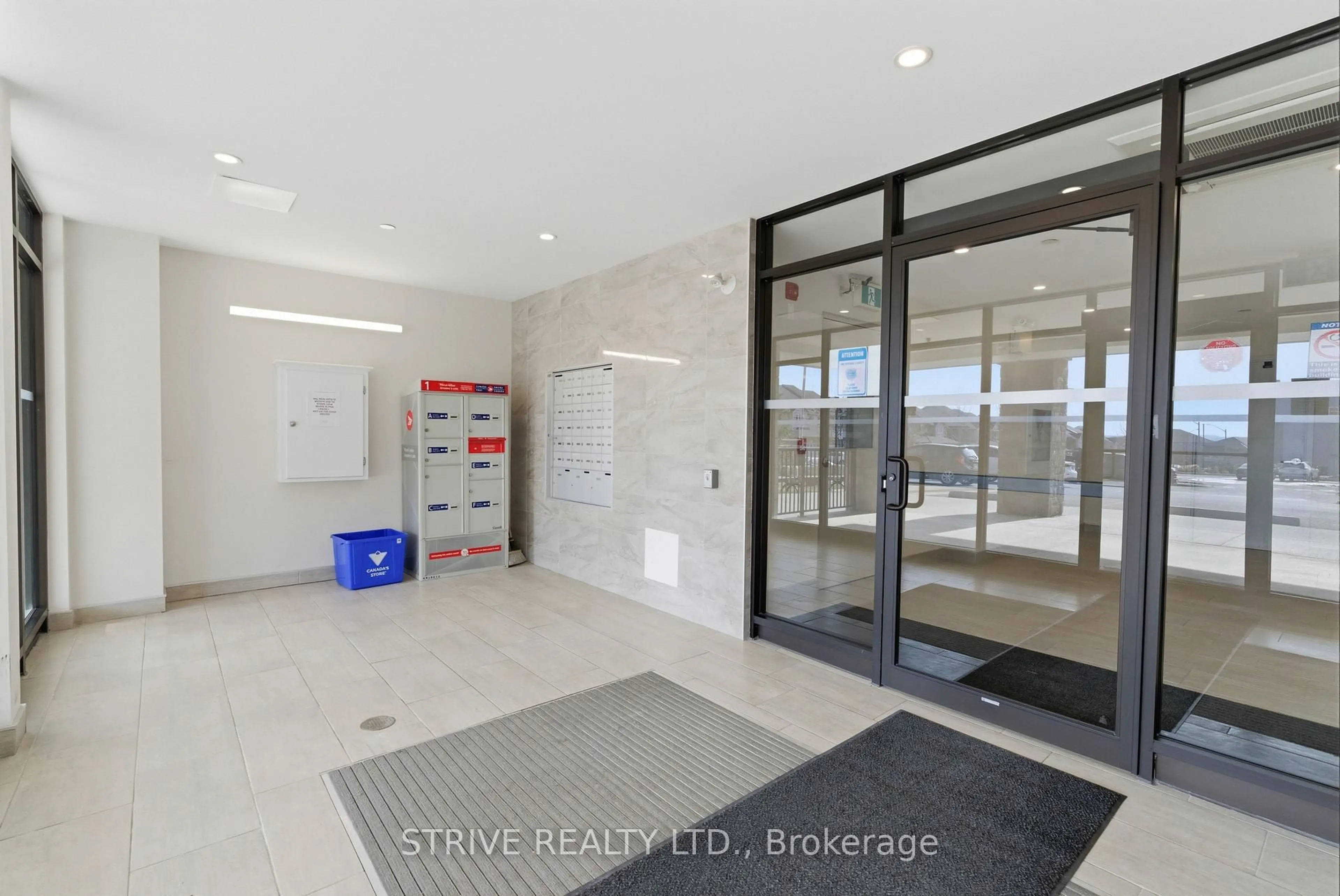 Indoor foyer for 344 Florence Dr #206, Peterborough Ontario K0J 0K4