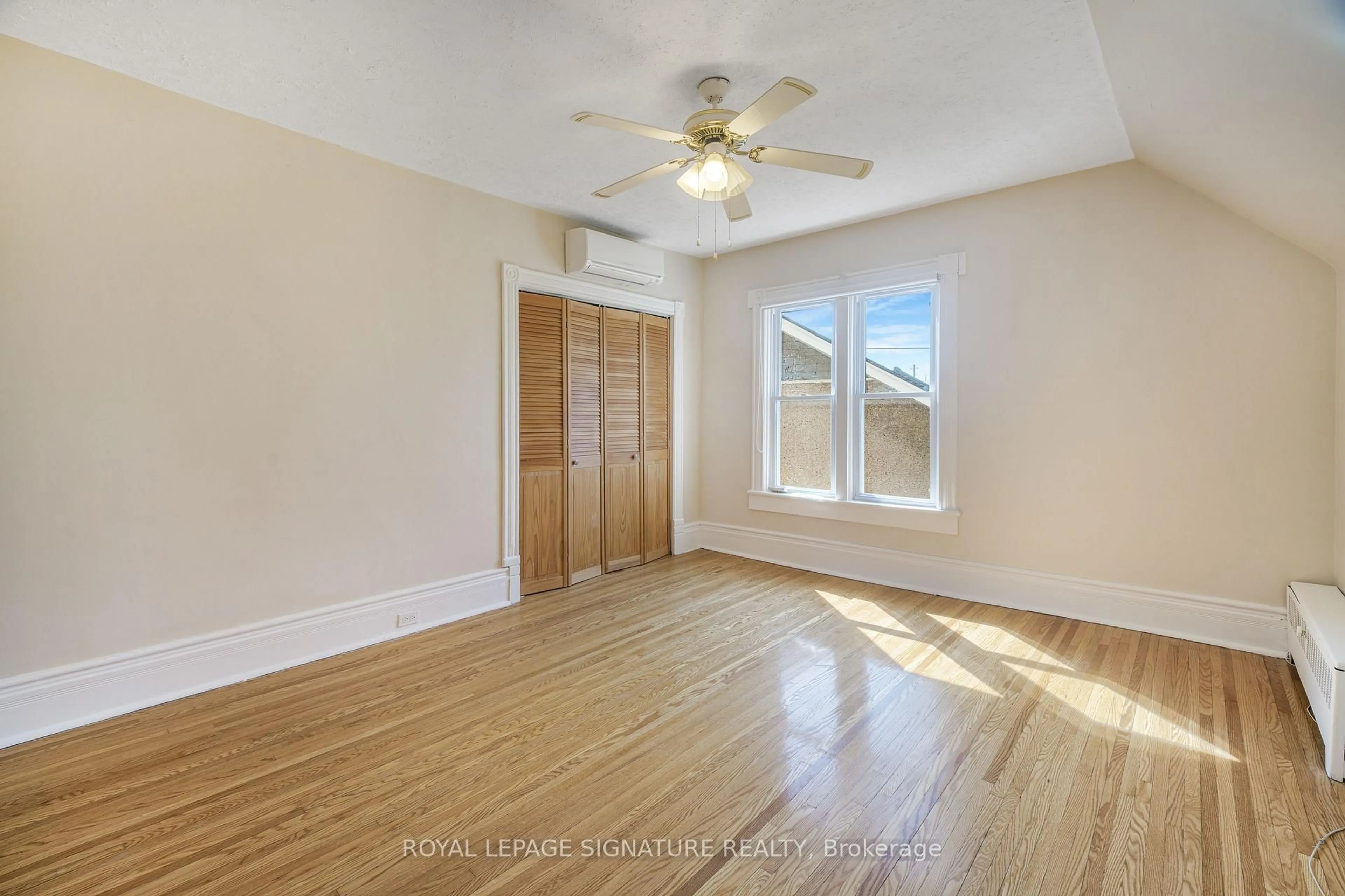 A pic of a room for 141 York St, St. Catharines Ontario L2R 6E8