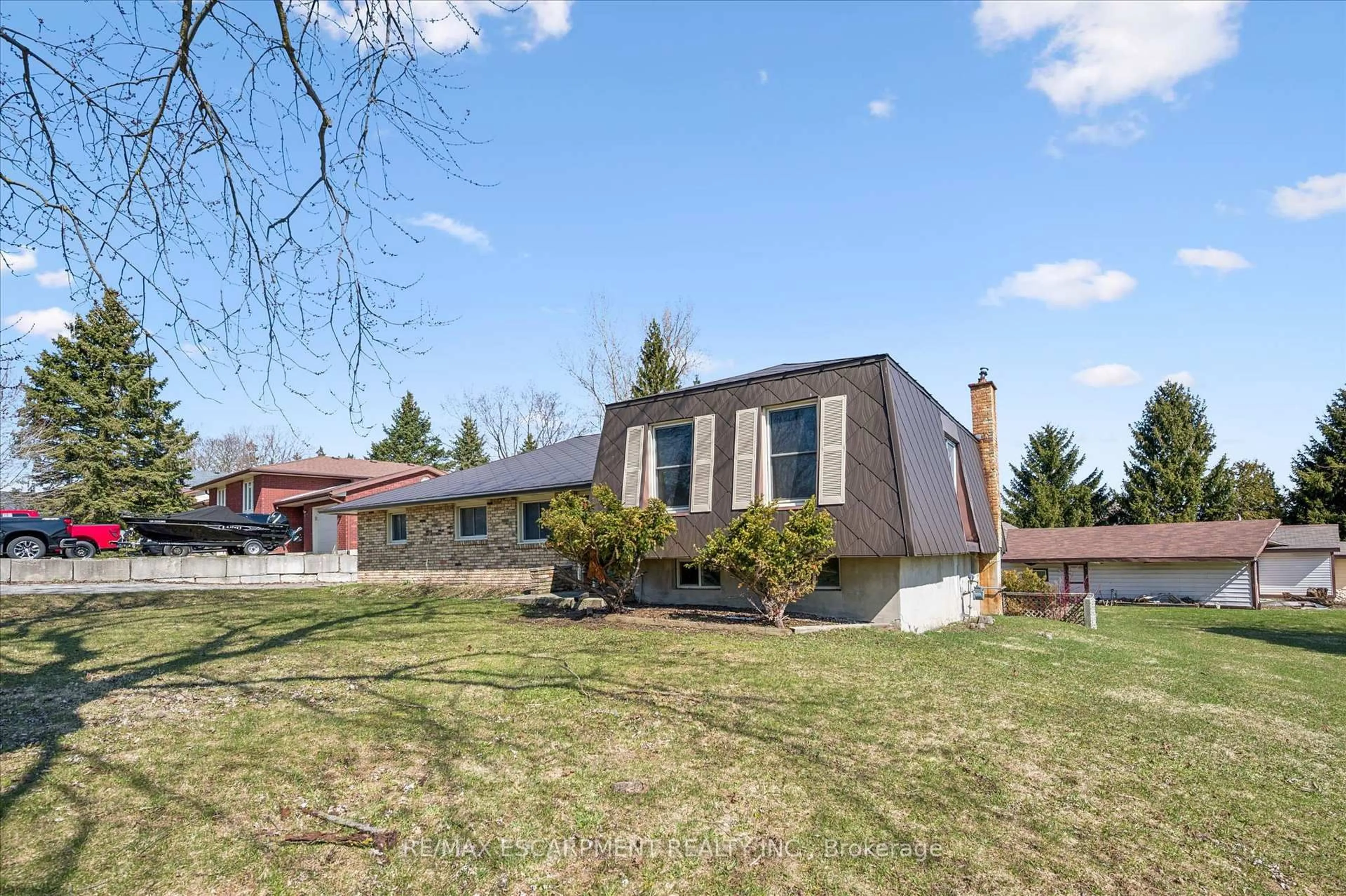 Unknown for 215 King St, Minto Ontario N0G 2P0