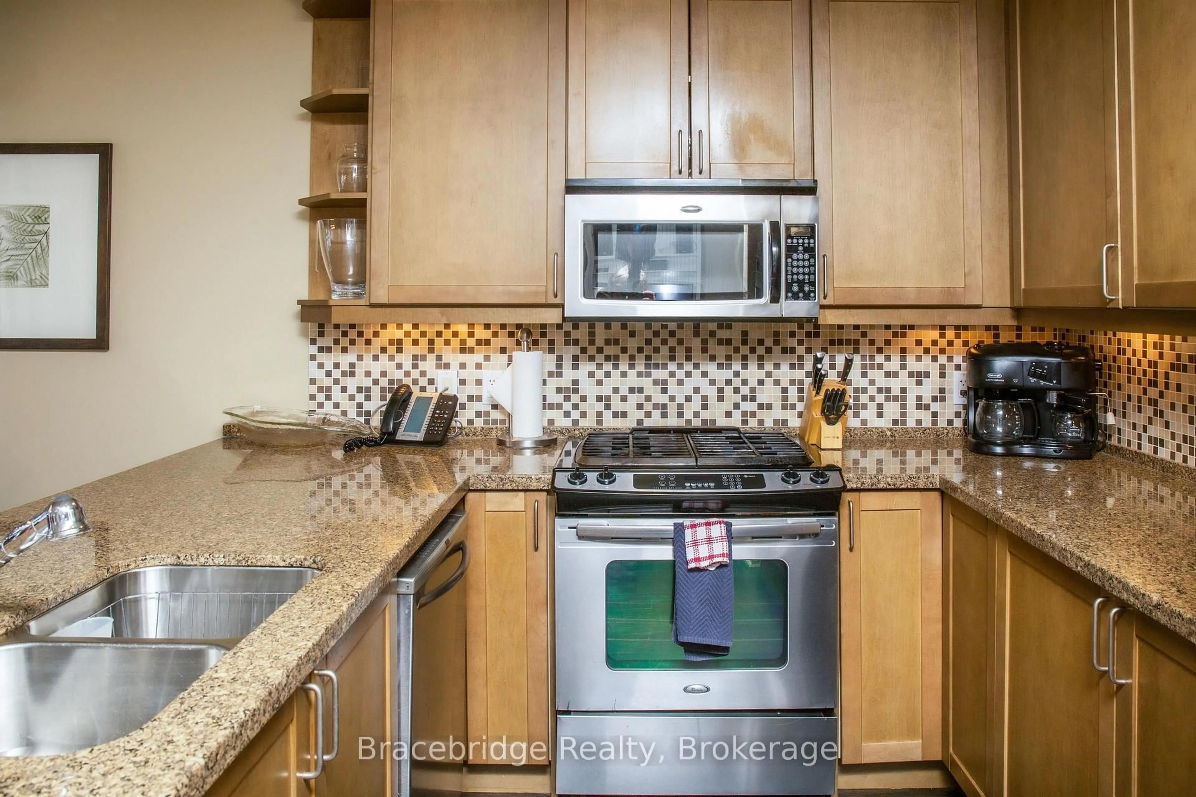 Standard kitchen, ceramic/tile floor for 1869 Muskoka Road 118 Highway #G103-D2, Muskoka Lakes Ontario P1L 1W8