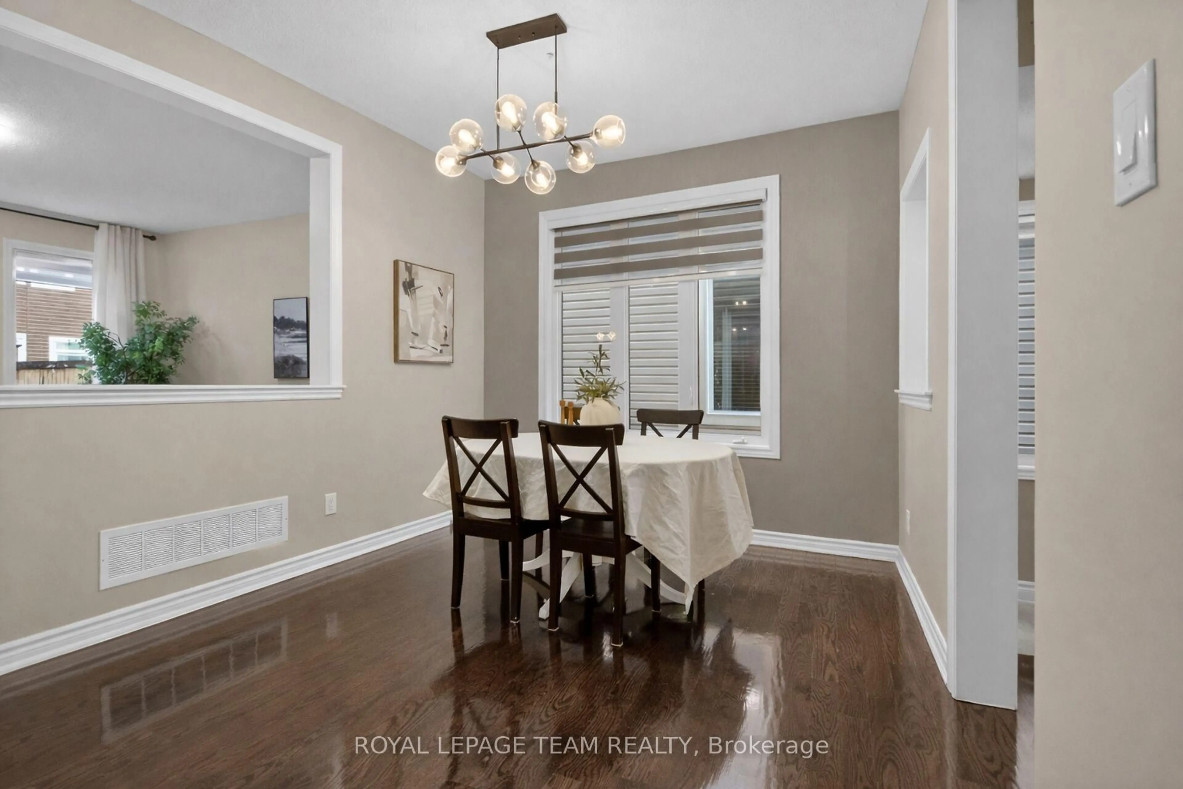 Dining room, unknown for 522 Brigatine Ave, Ottawa Ontario K2S 0P6