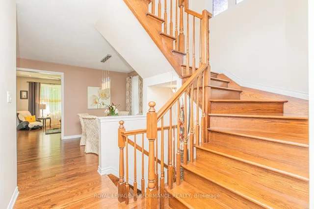 30 Summitview Dr, Ottawa 5