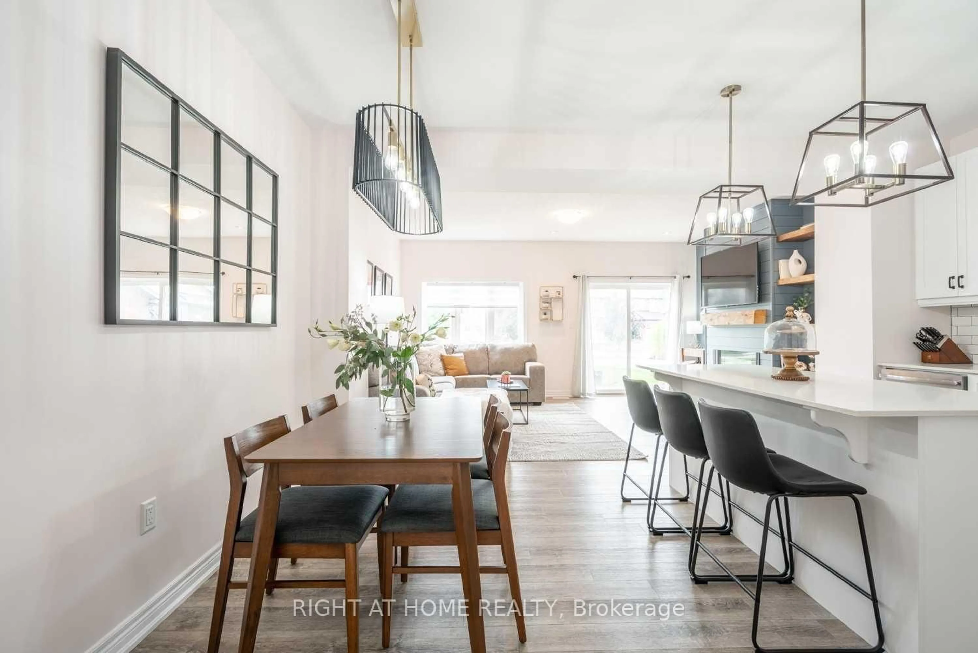 Open concept kitchen, unknown for 5080 Connor Dr #2, Lincoln Ontario L3J 0T3