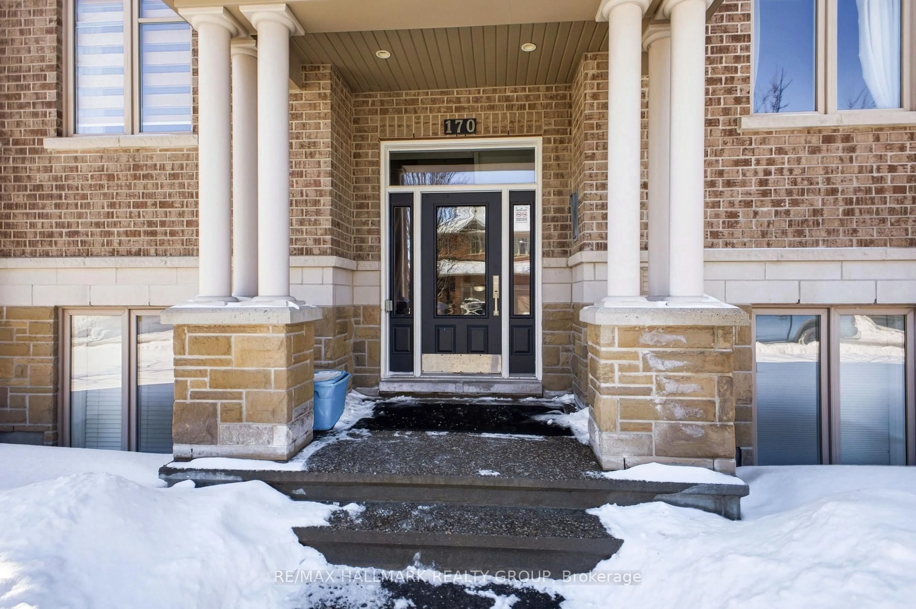 Indoor entryway for 170 Hornchurch Lane #C, Ottawa Ontario K2J 2T3