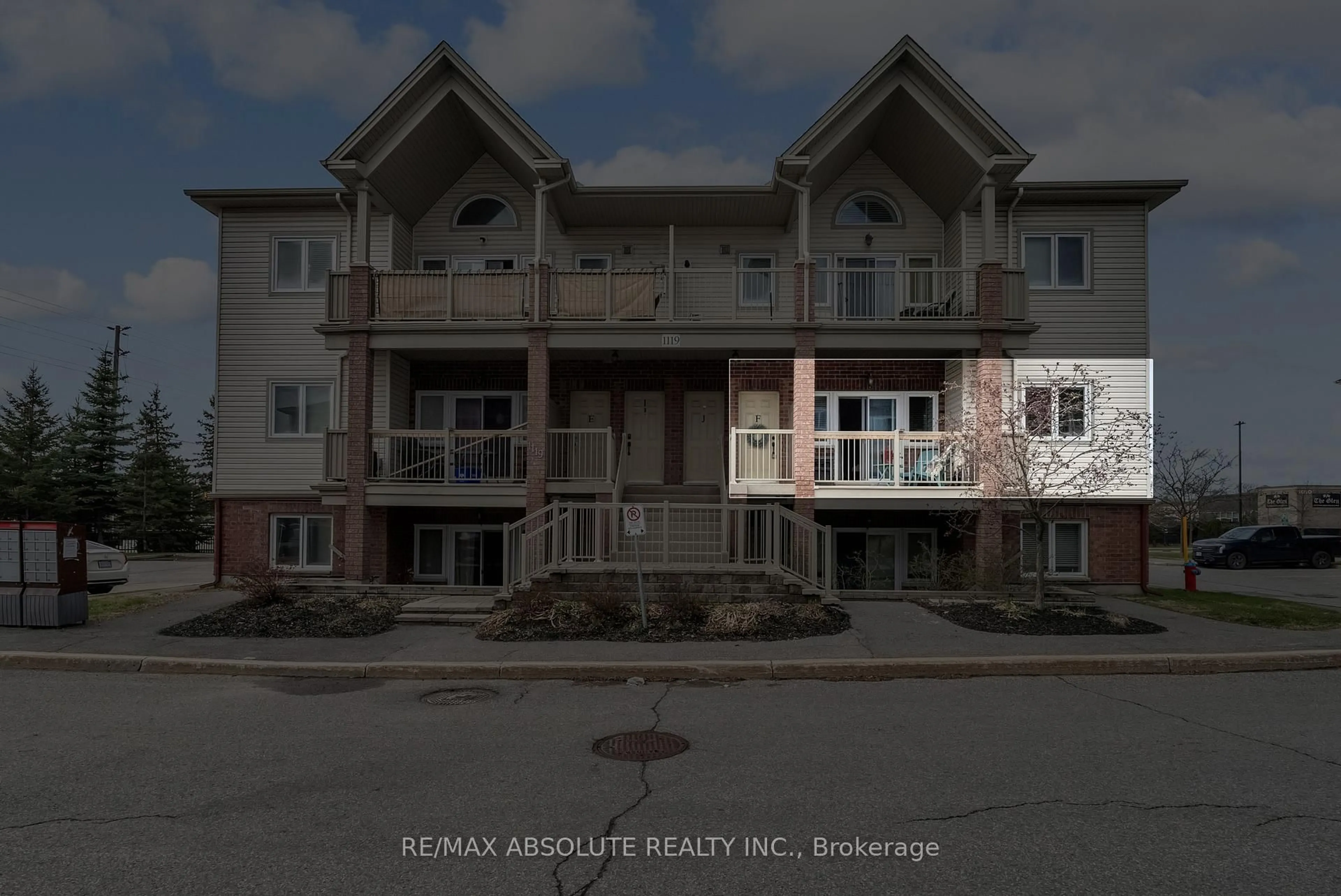 Blurry image for 1119 Stittsville Main St #F, Ottawa Ontario K2S 0C9