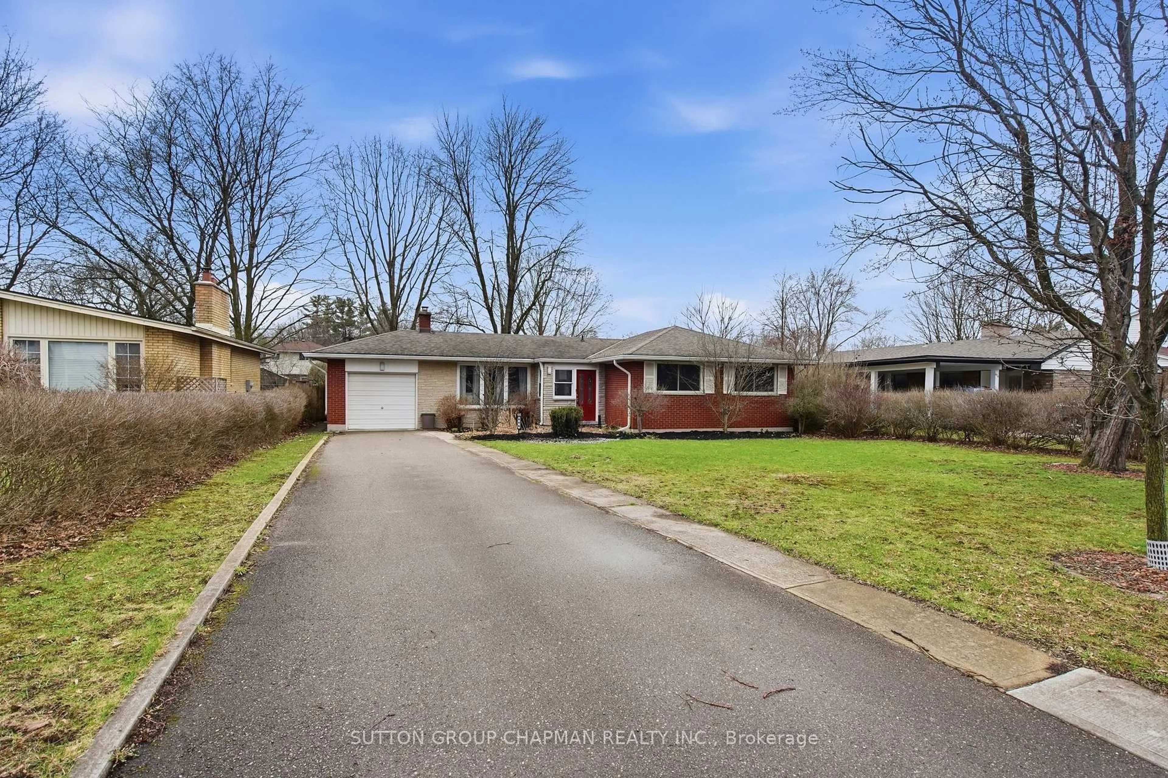 A pic from outside/outdoor area/front of a property/back of a property/a pic from drone, street for 666 Santa Monica Rd, London North Ontario N6H 3W1