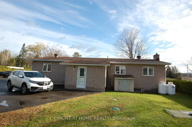 312 Ramage Rd, Clarence-Rockland 3