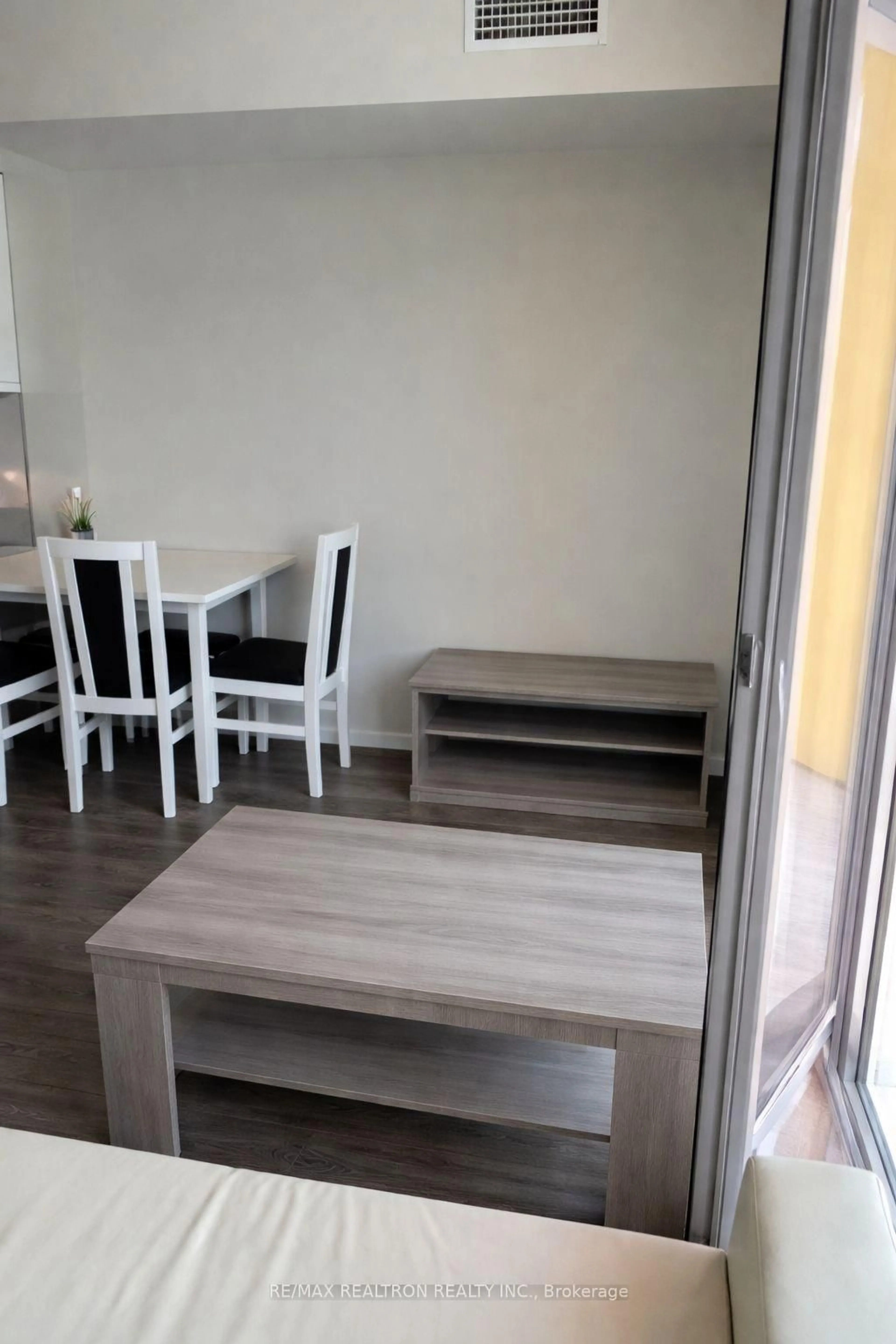 A pic of a room for 257 Hemlock St #209, Waterloo Ontario N2L 3R4