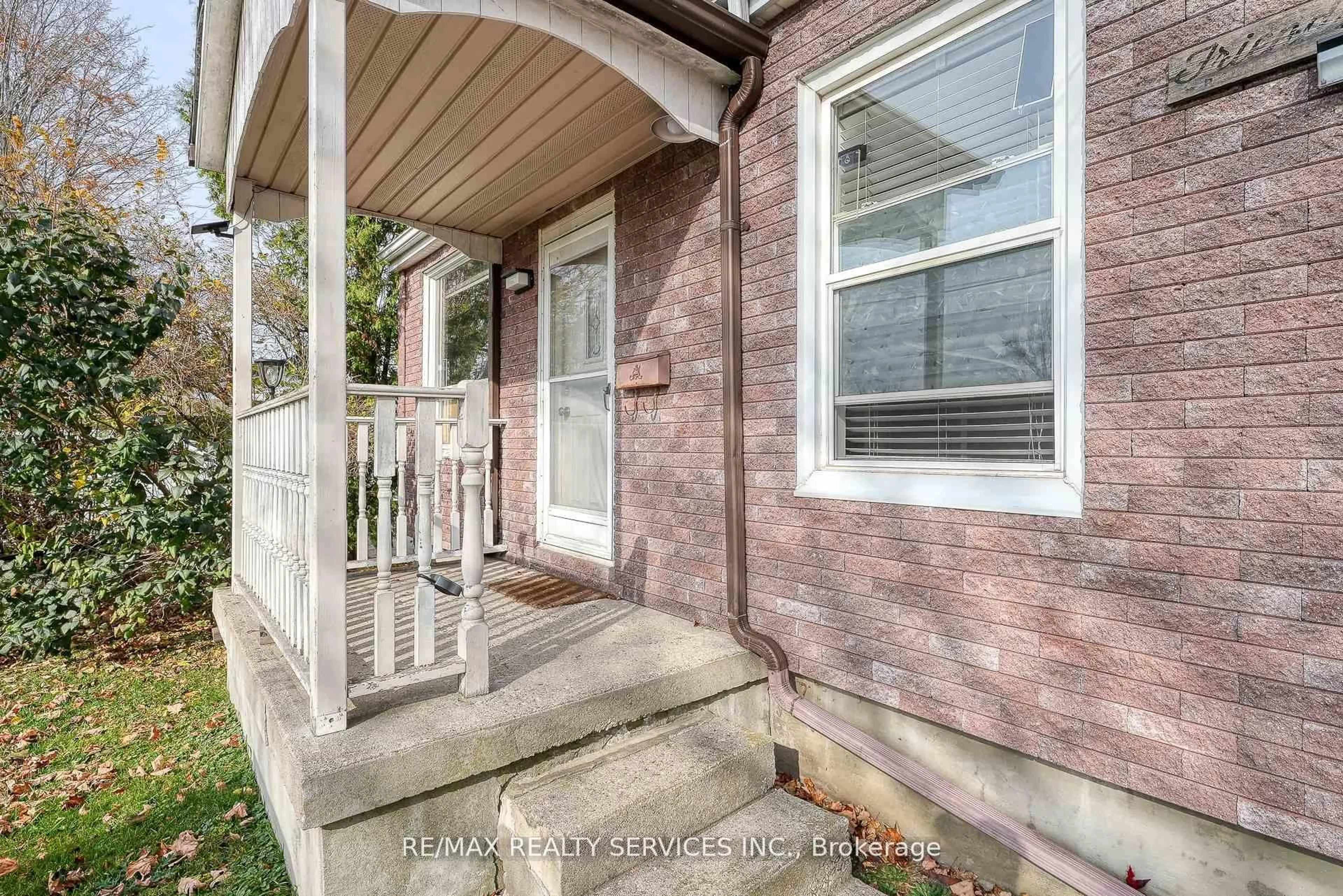 Unknown for 24 Norlan Ave, London East Ontario N5W 5P1