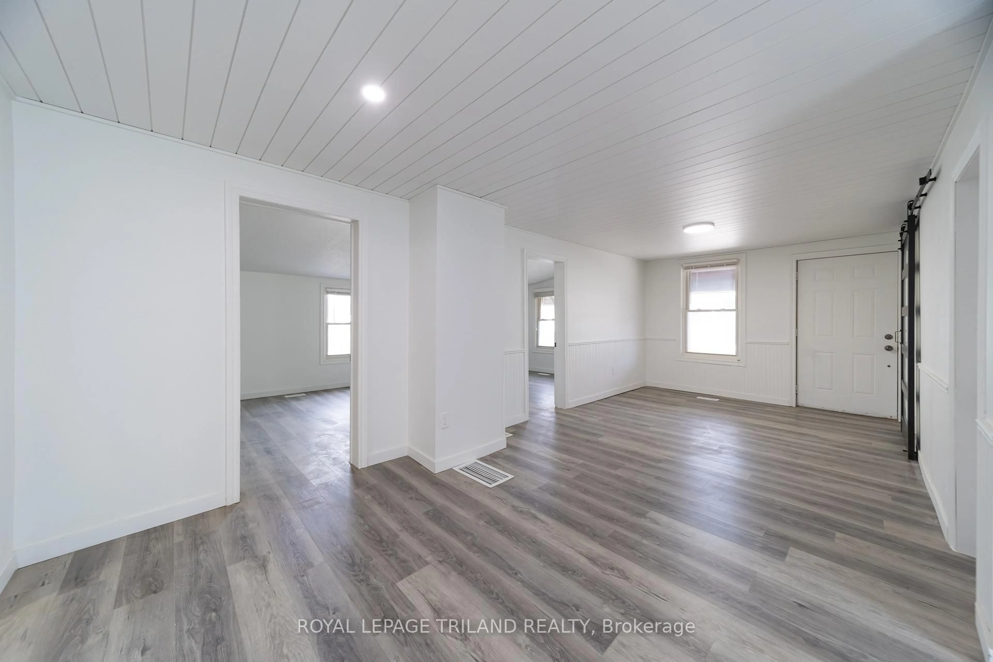 A pic of a room for 185 Maitland St, London East Ontario N6B 2X8