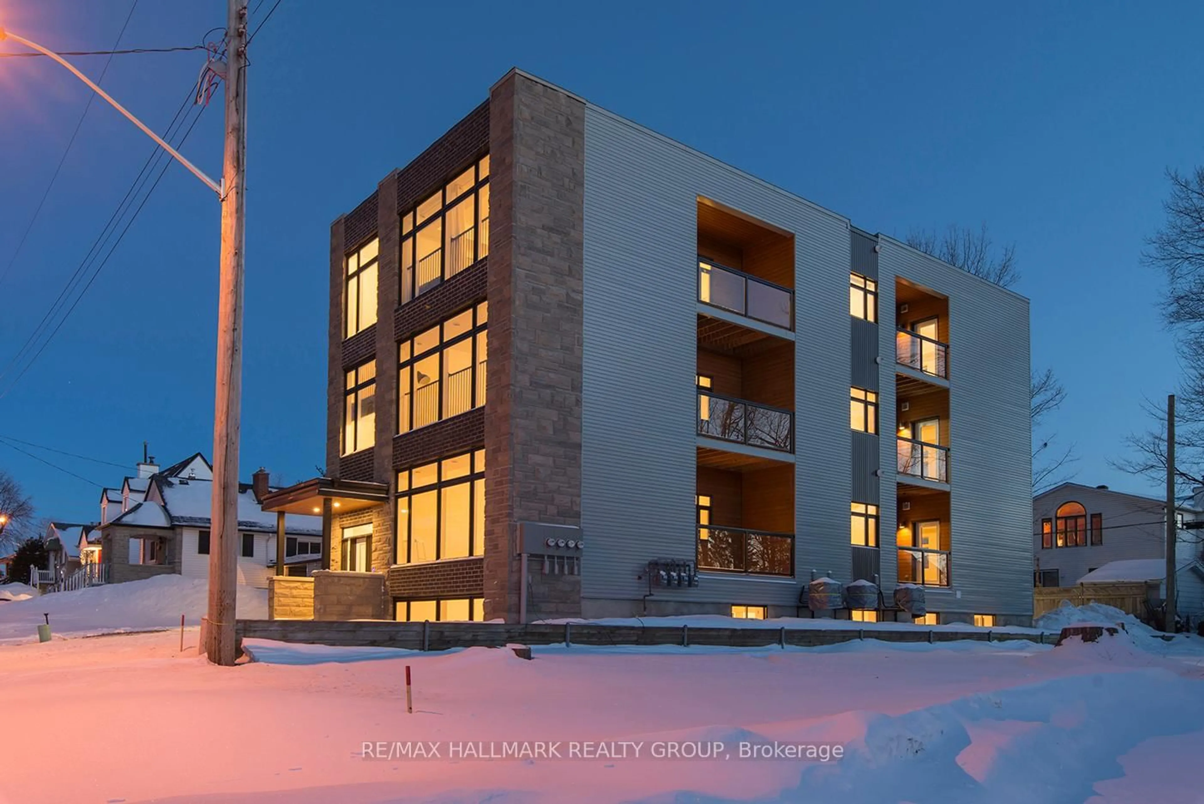 Unknown for 550 Guy St, Ottawa Ontario K1K 1B9