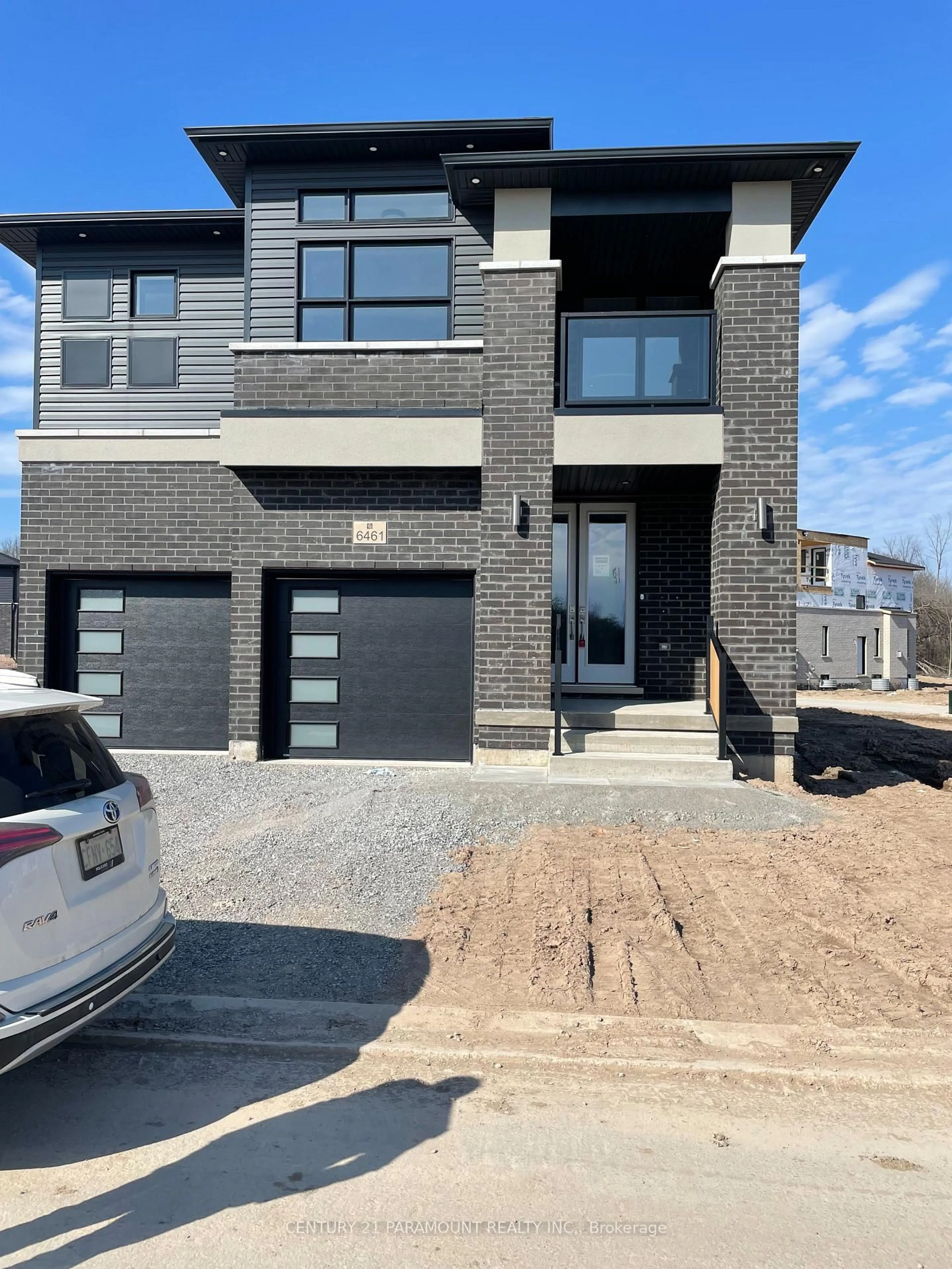 Home with brick exterior material, street for 6461 Sunshine Common, Niagara Falls Ontario L2G 7J3