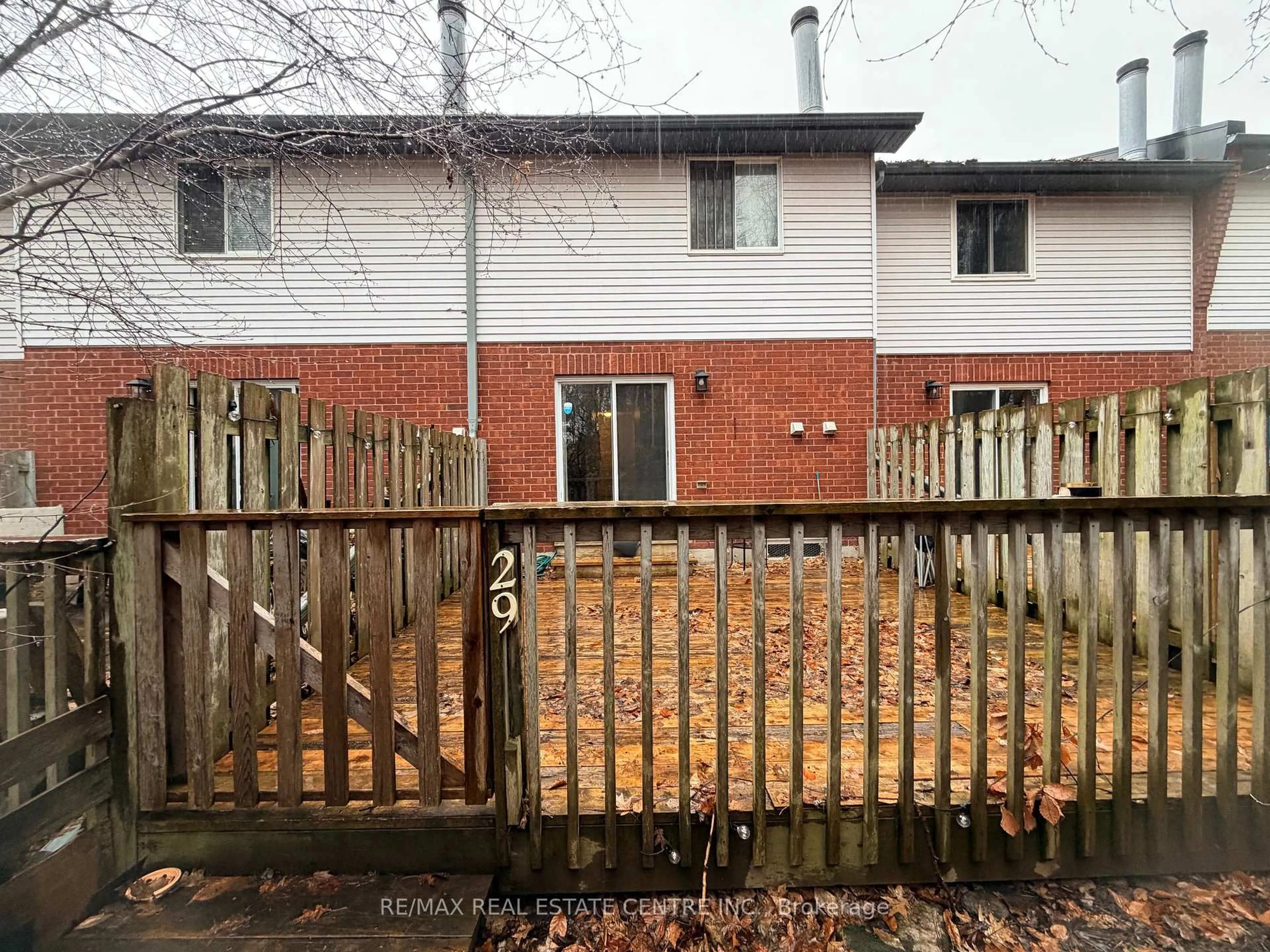 A pic from outside/outdoor area/front of a property/back of a property/a pic from drone, street for 219 Kingswood Dr #29, Kitchener Ontario N2E 3J5