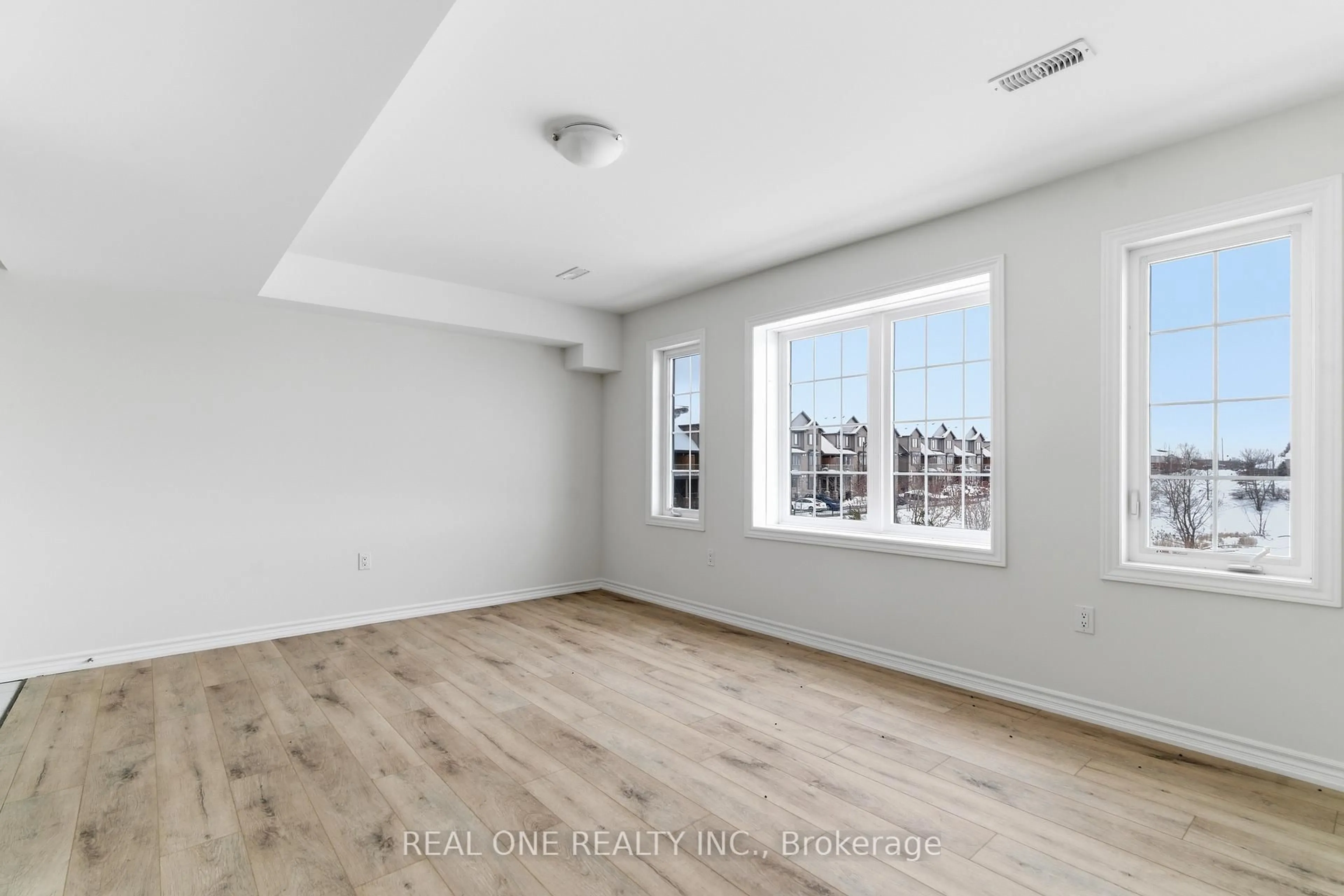 A pic of a room for 85 Mullin Dr #33A, Guelph Ontario N1E 0R4