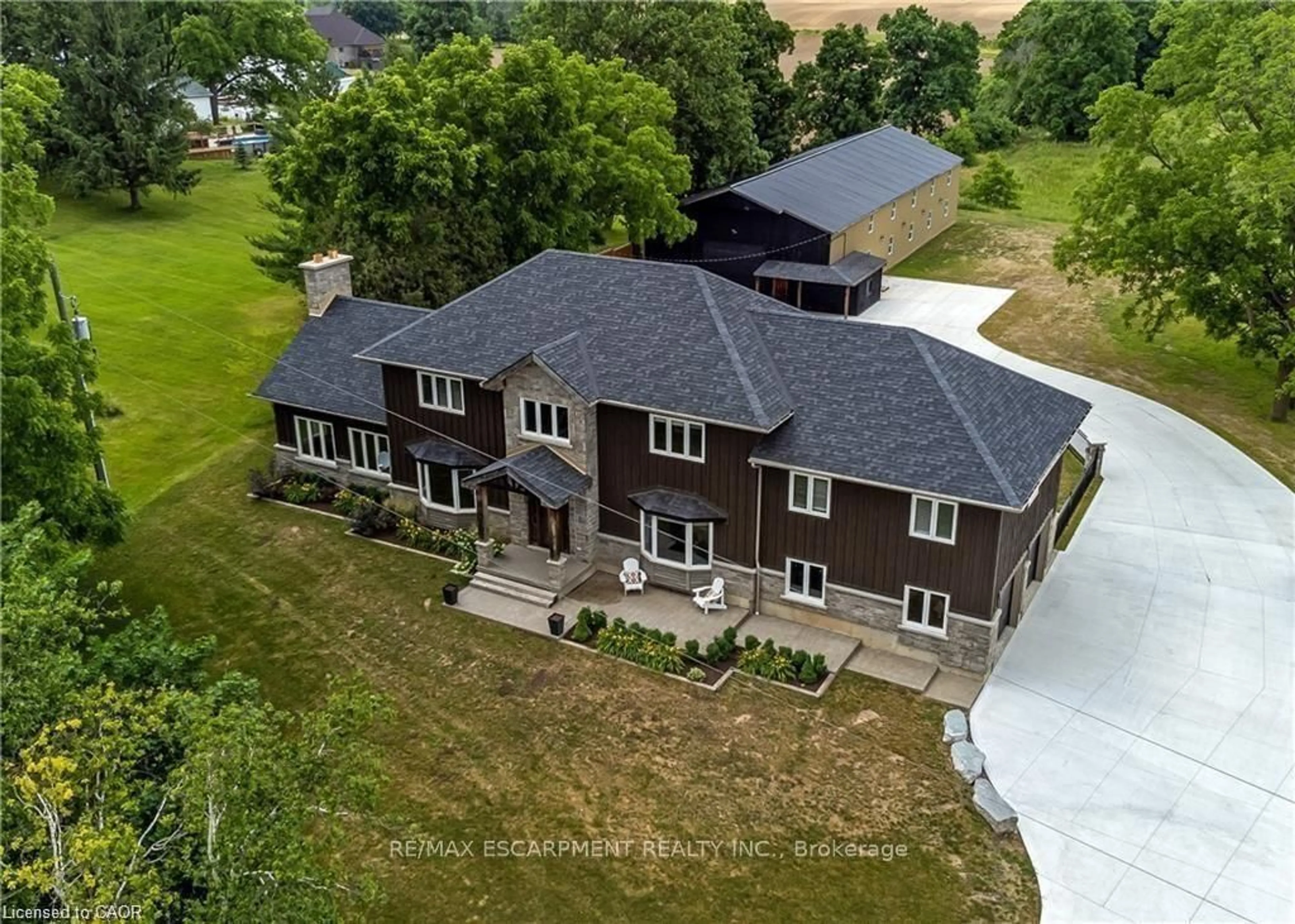 A pic from outside/outdoor area/front of a property/back of a property/a pic from drone, building for 2210 Highway 54, Haldimand Ontario N3W 1Y4