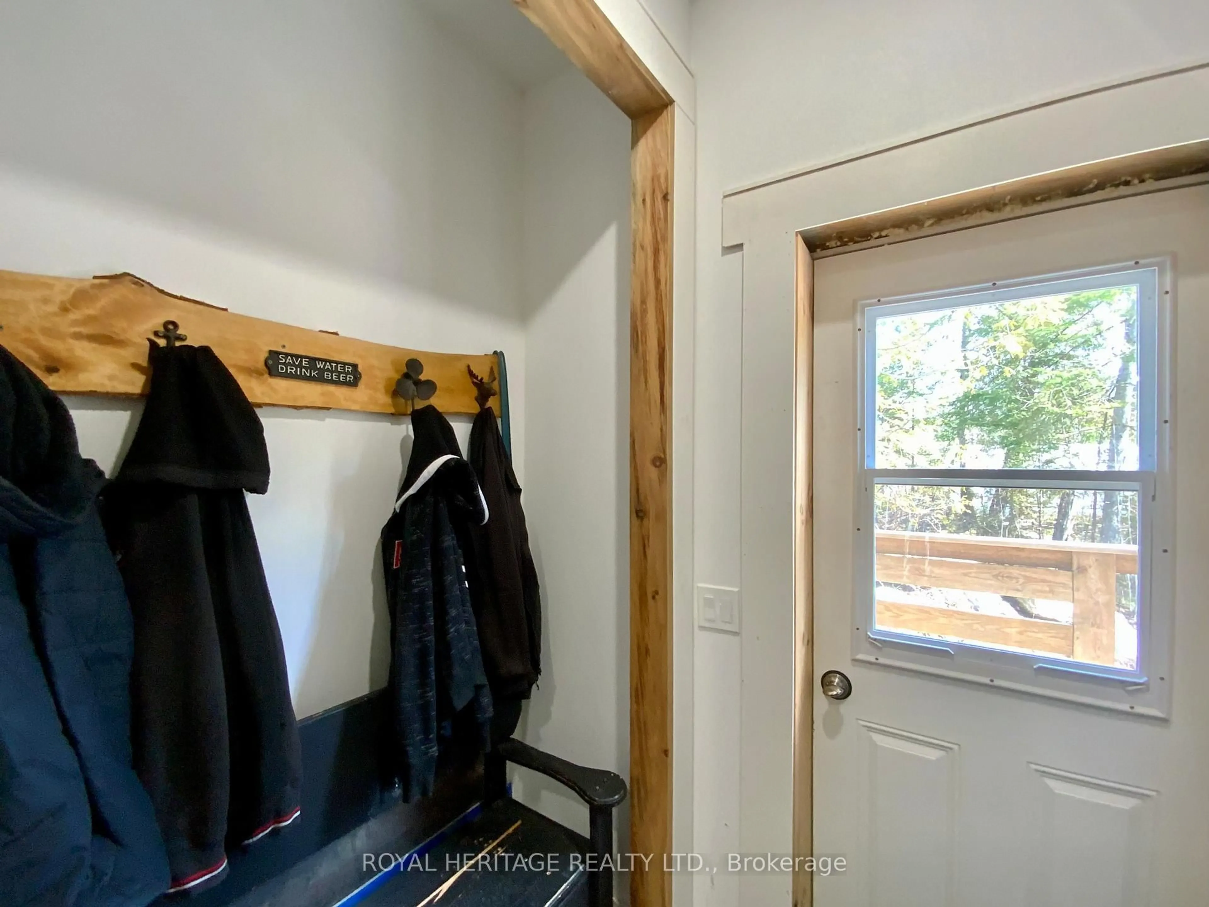 Indoor entryway for 23 River Rd, Kawartha Lakes Ontario K0M 1N0