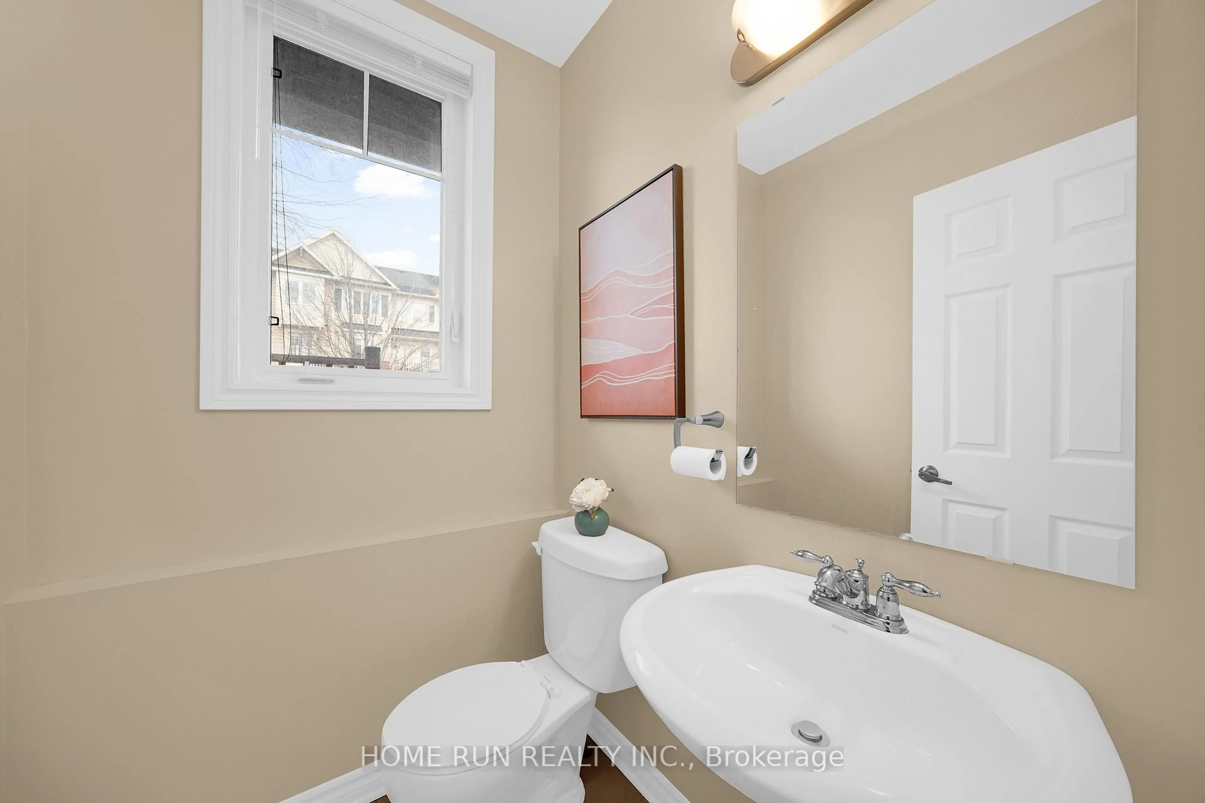 Standard bathroom, ceramic/tile floor for 284 PAR-LA-VILLE Circ, Ottawa Ontario K2S 0M4