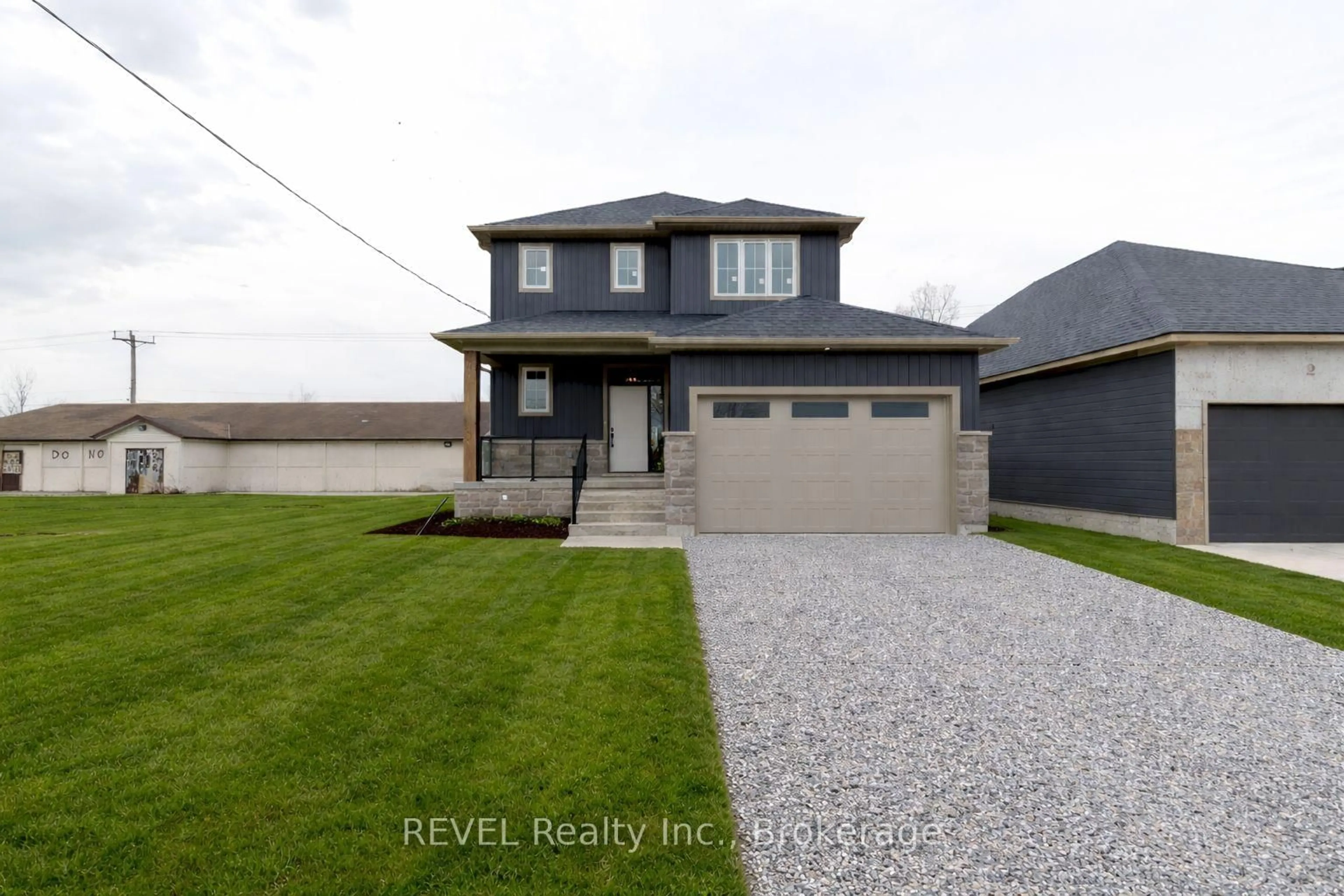 Home with vinyl exterior material, street for 1129 Dipietro St, Fort Erie Ontario L2A 4J4