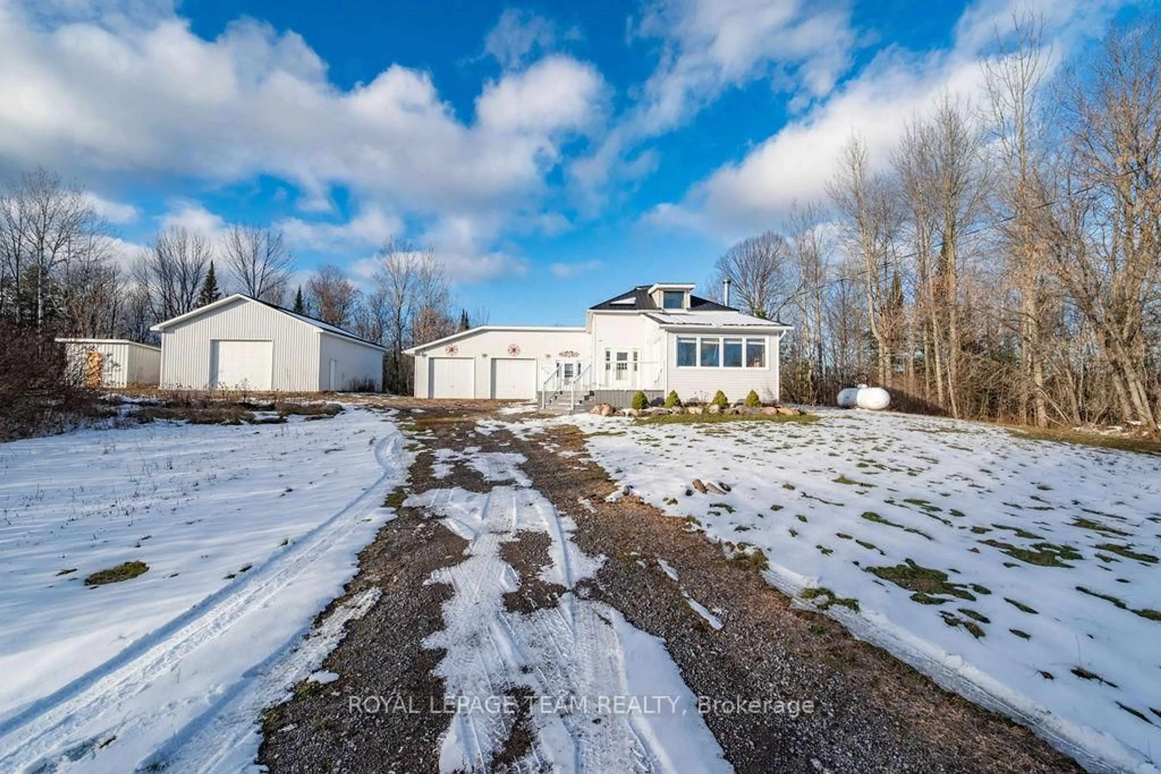 A pic from outside/outdoor area/front of a property/back of a property/a pic from drone, building for 1150 Constant Lake Rd, Eganville Ontario K0J 1T0
