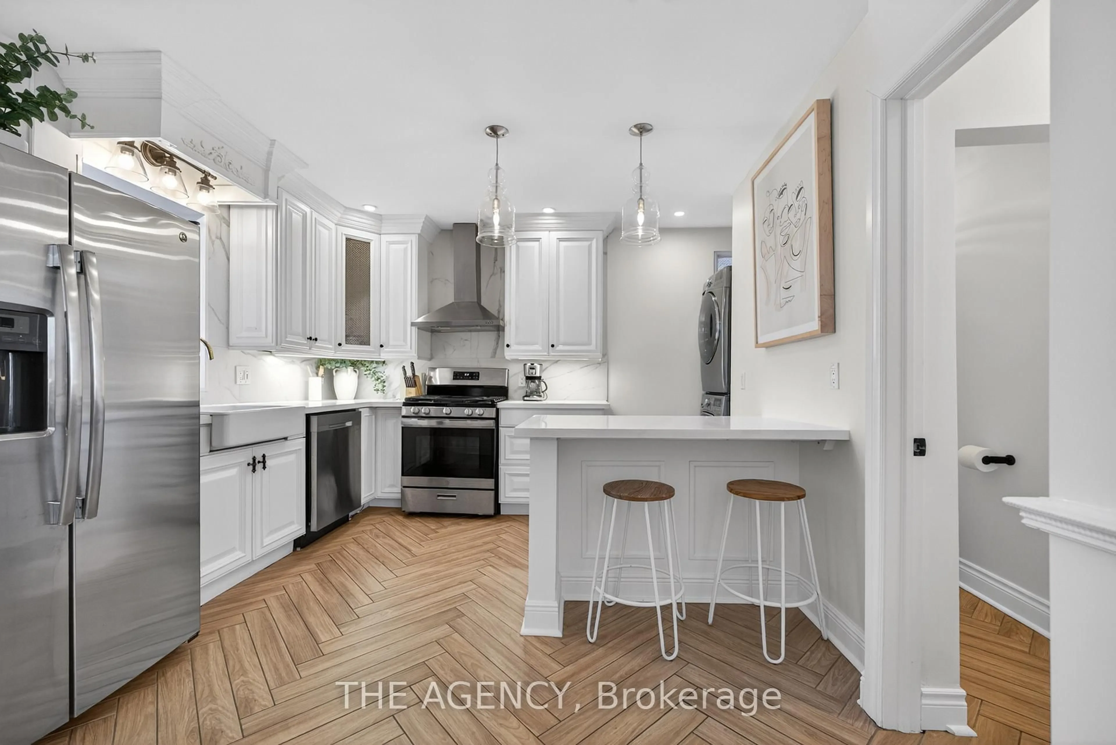 Open concept kitchen, ceramic/tile floor for 4456 Park St, Niagara Falls Ontario L2E 2P6