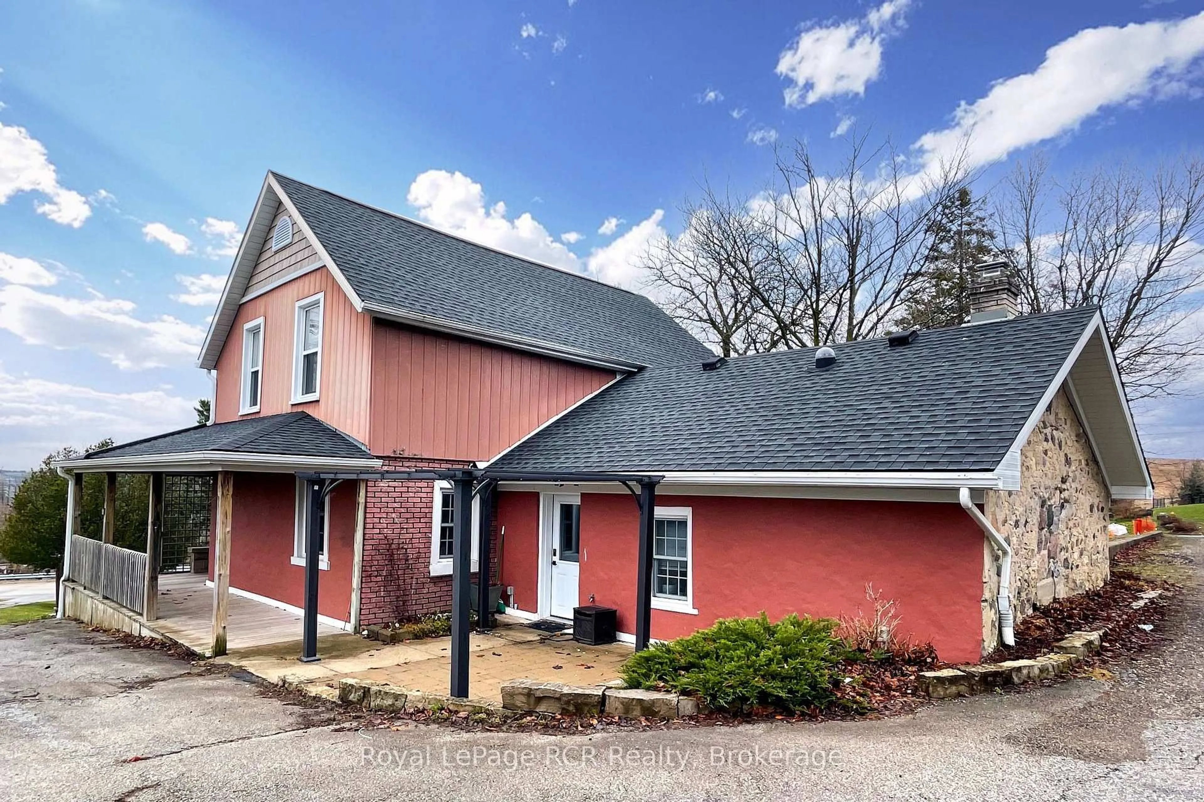 Unknown for 10 Walker St, Brockton Ontario N0G 2V0