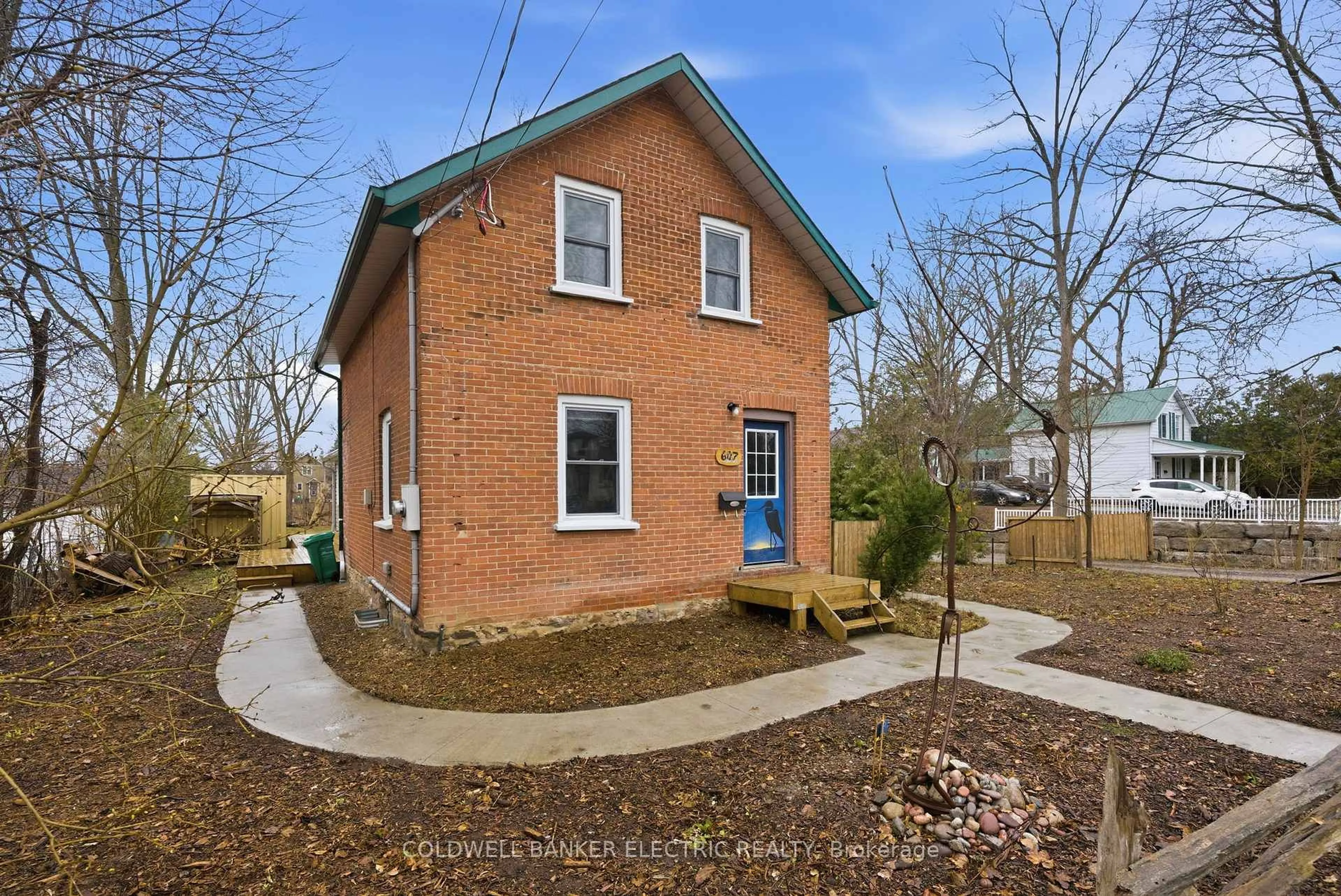 Home with brick exterior material, street for 607 Armour Rd, Peterborough Ontario K9H 1Z3