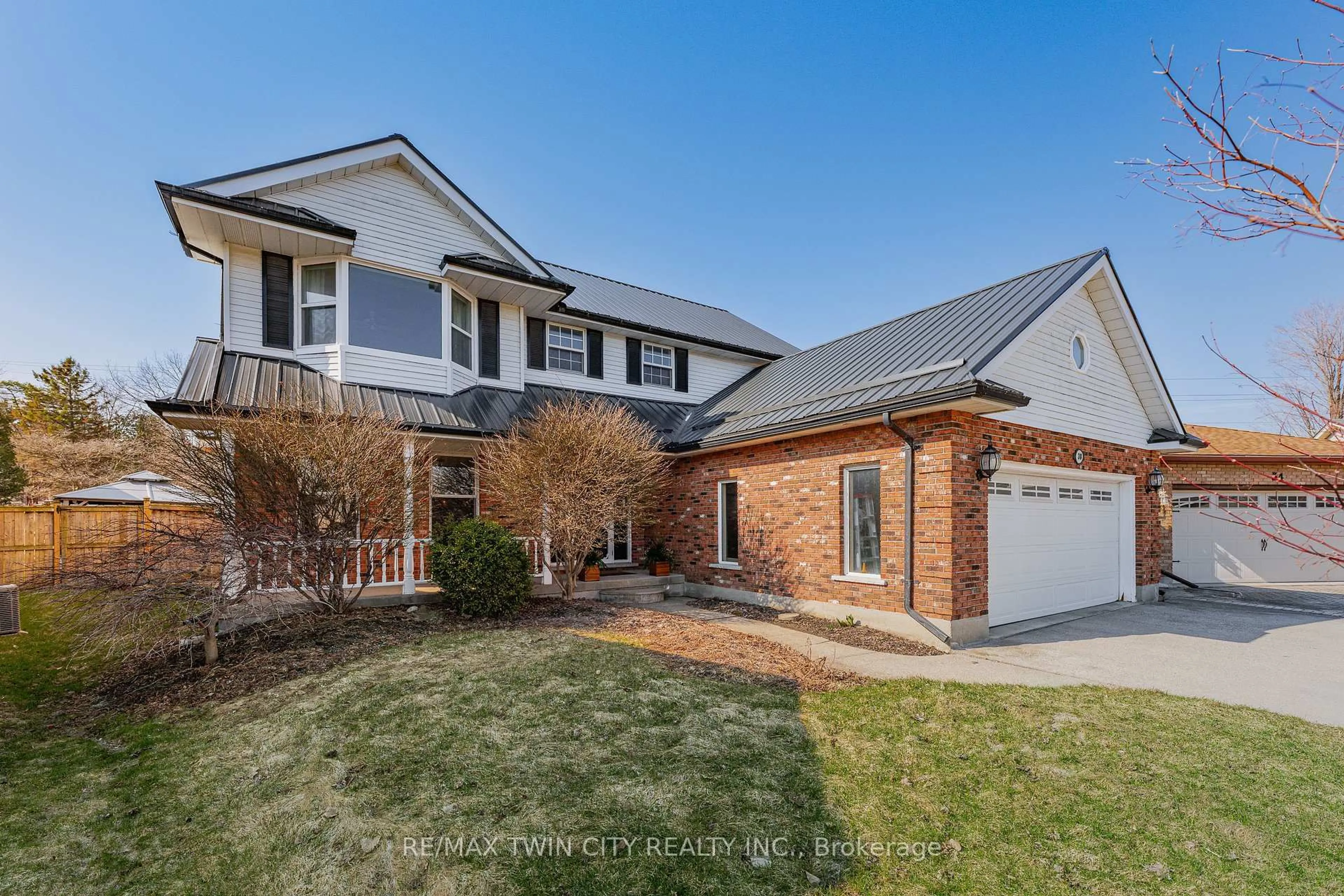 Home with brick exterior material, street for 38 Glen Abbey Crt, Woodstock Ontario N4S 8S9