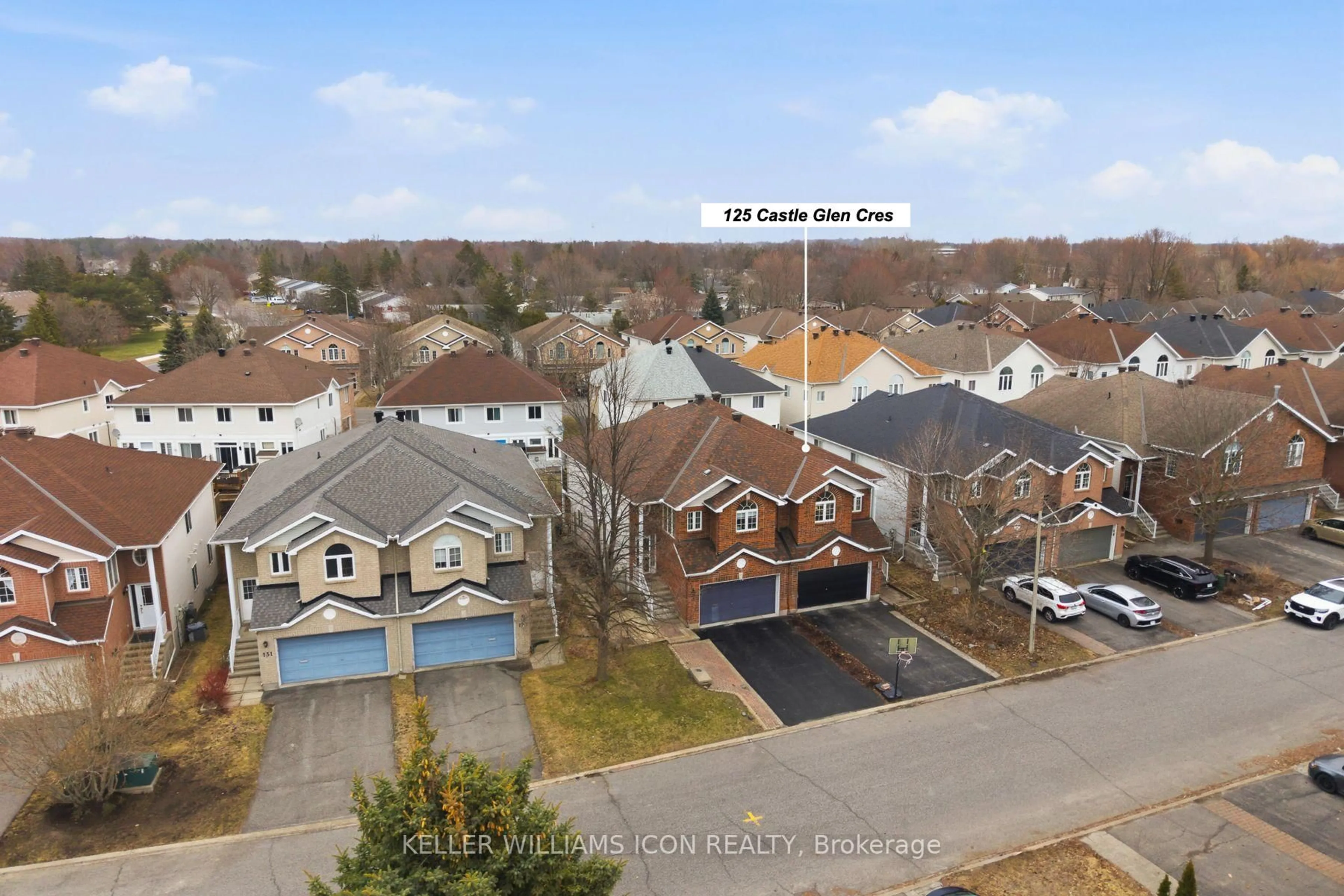 A pic from outside/outdoor area/front of a property/back of a property/a pic from drone, street for 125 Castle Glen Cres, Ottawa Ontario K2L 4G9