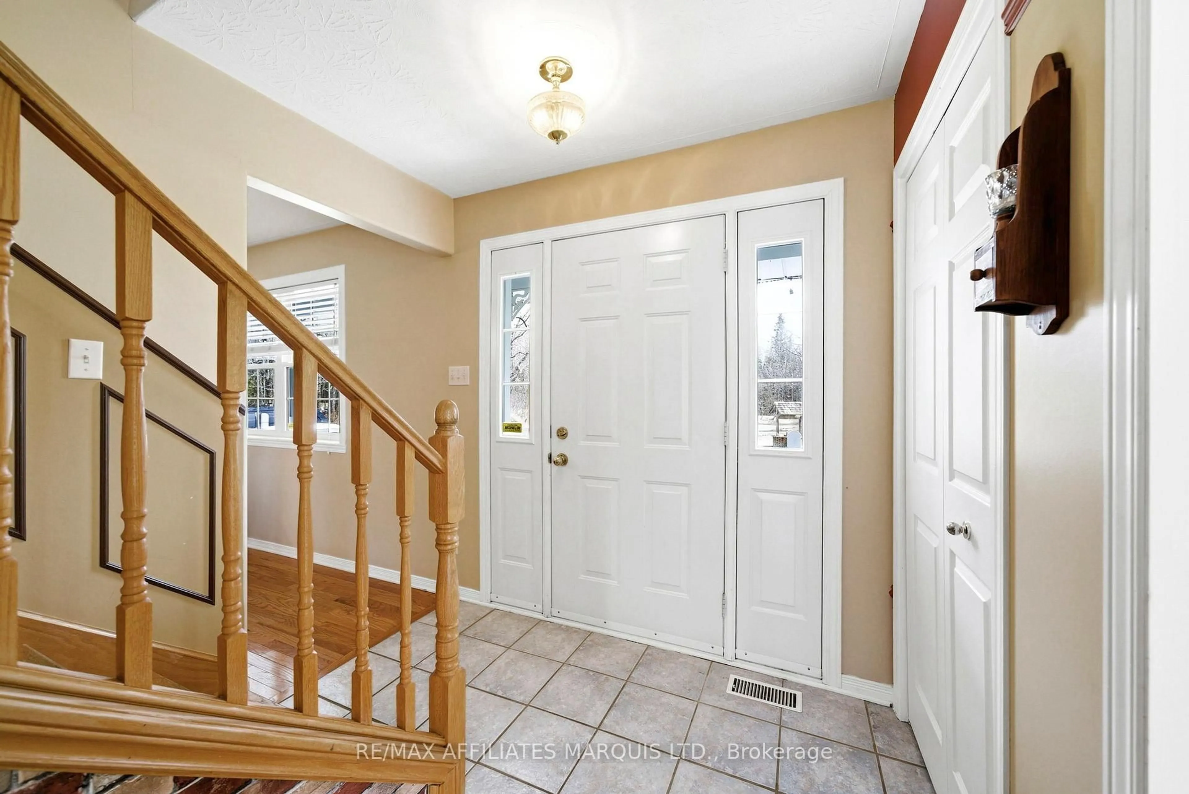 Indoor entryway for 4720 O'keefe Rd, South Stormont Ontario K0C 2A0