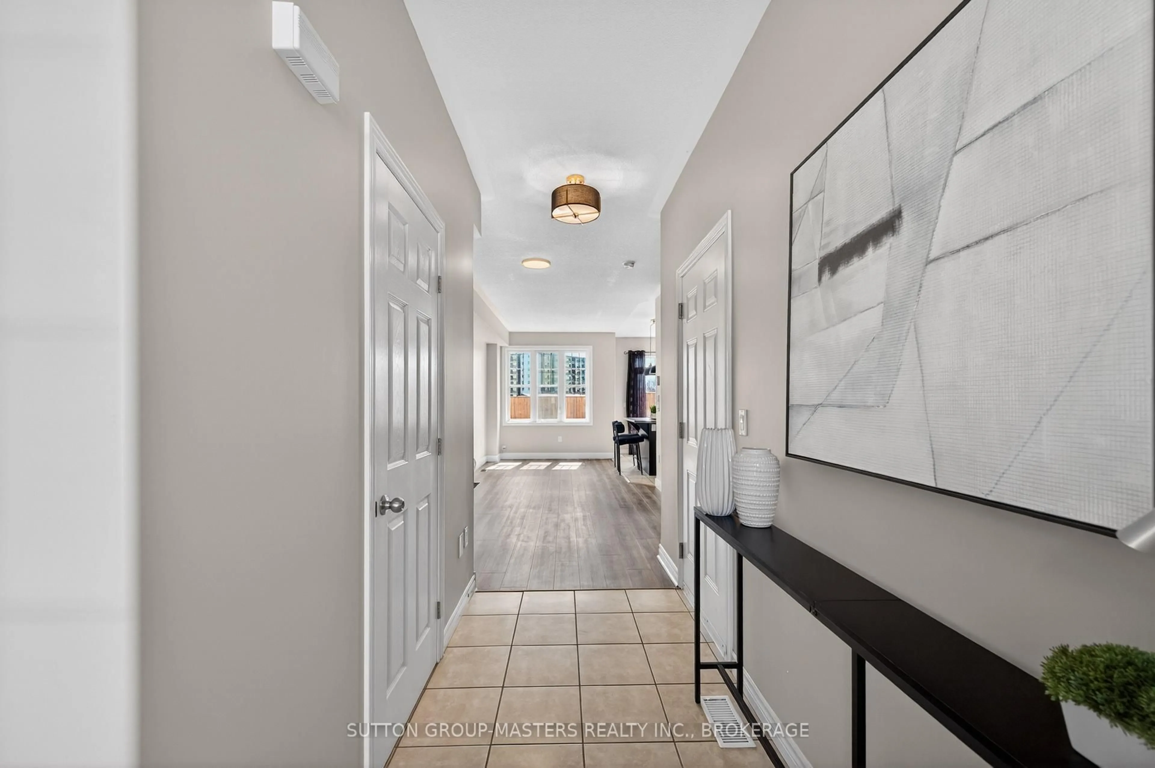 Indoor entryway for 790 Newmarket Lane, Kingston Ontario K7K 0C8