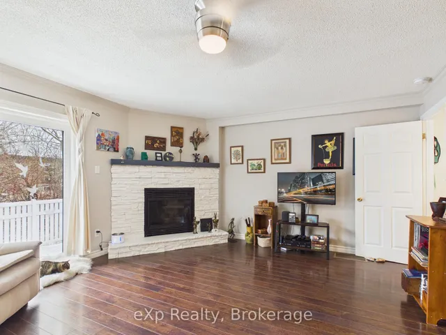 83 Victoria St #2, Meaford 2