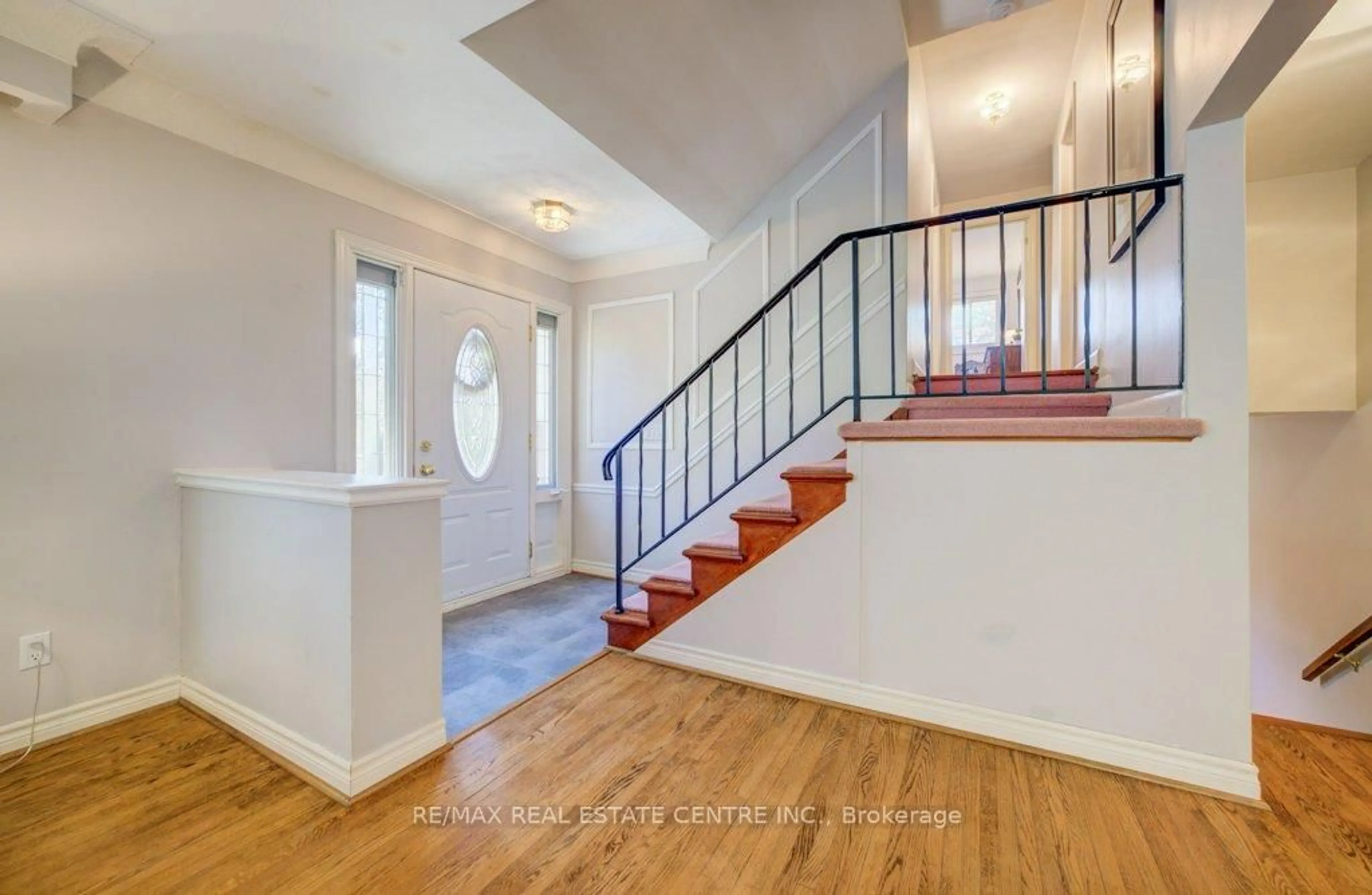 Unknown for 25 Carey St, Hamilton Ontario L0R 1V0