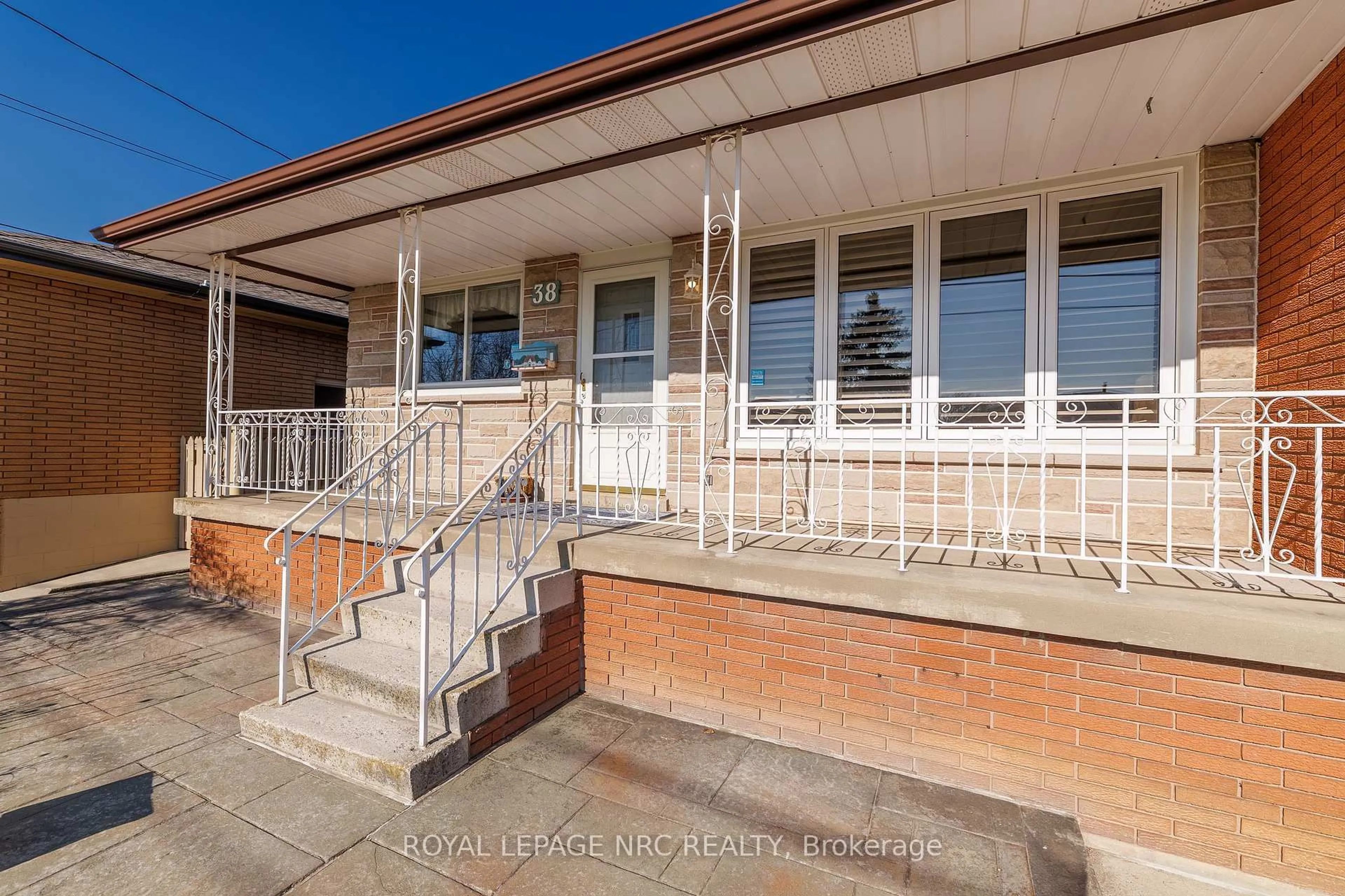 Unknown for 38 Rivercrest Rd, Hamilton Ontario L8E 1M9