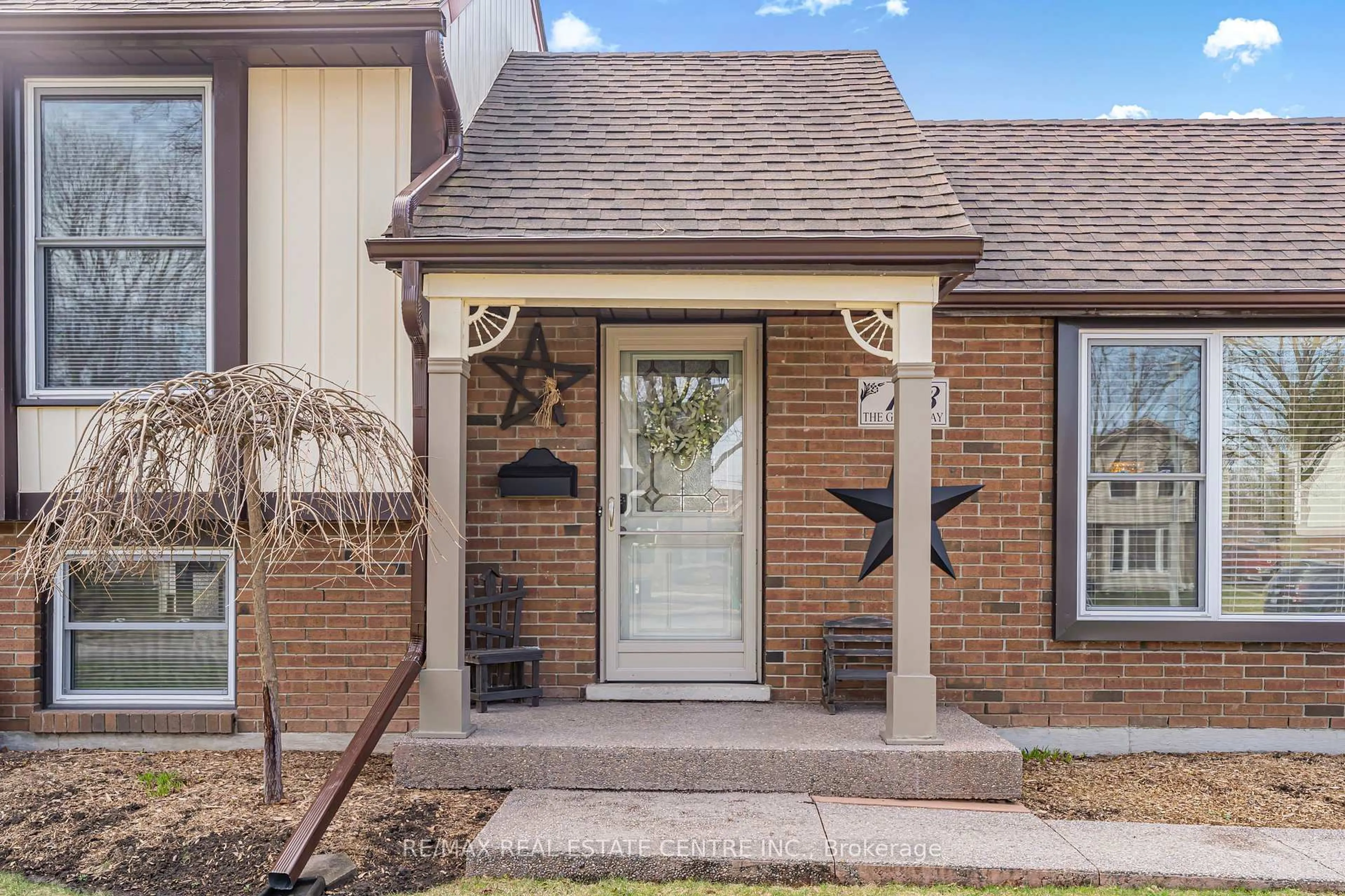 Home with brick exterior material, street for 153 The Greenway, Cambridge Ontario N1R 6L6