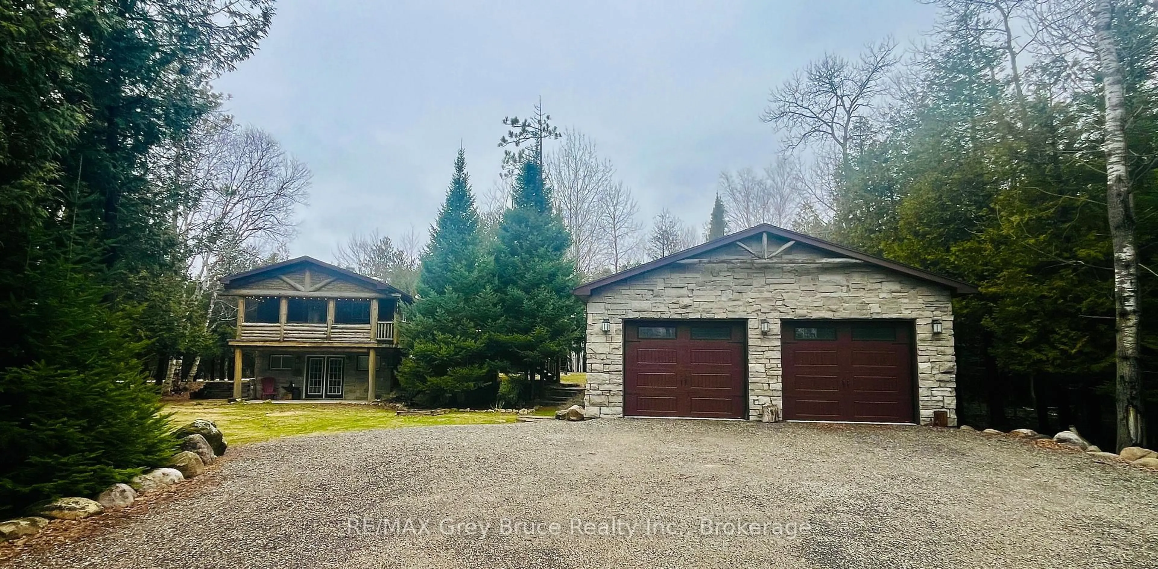 A pic from outside/outdoor area/front of a property/back of a property/a pic from drone, unknown for 1535 15 Sdrd, South Bruce Peninsula Ontario N0H 2T0