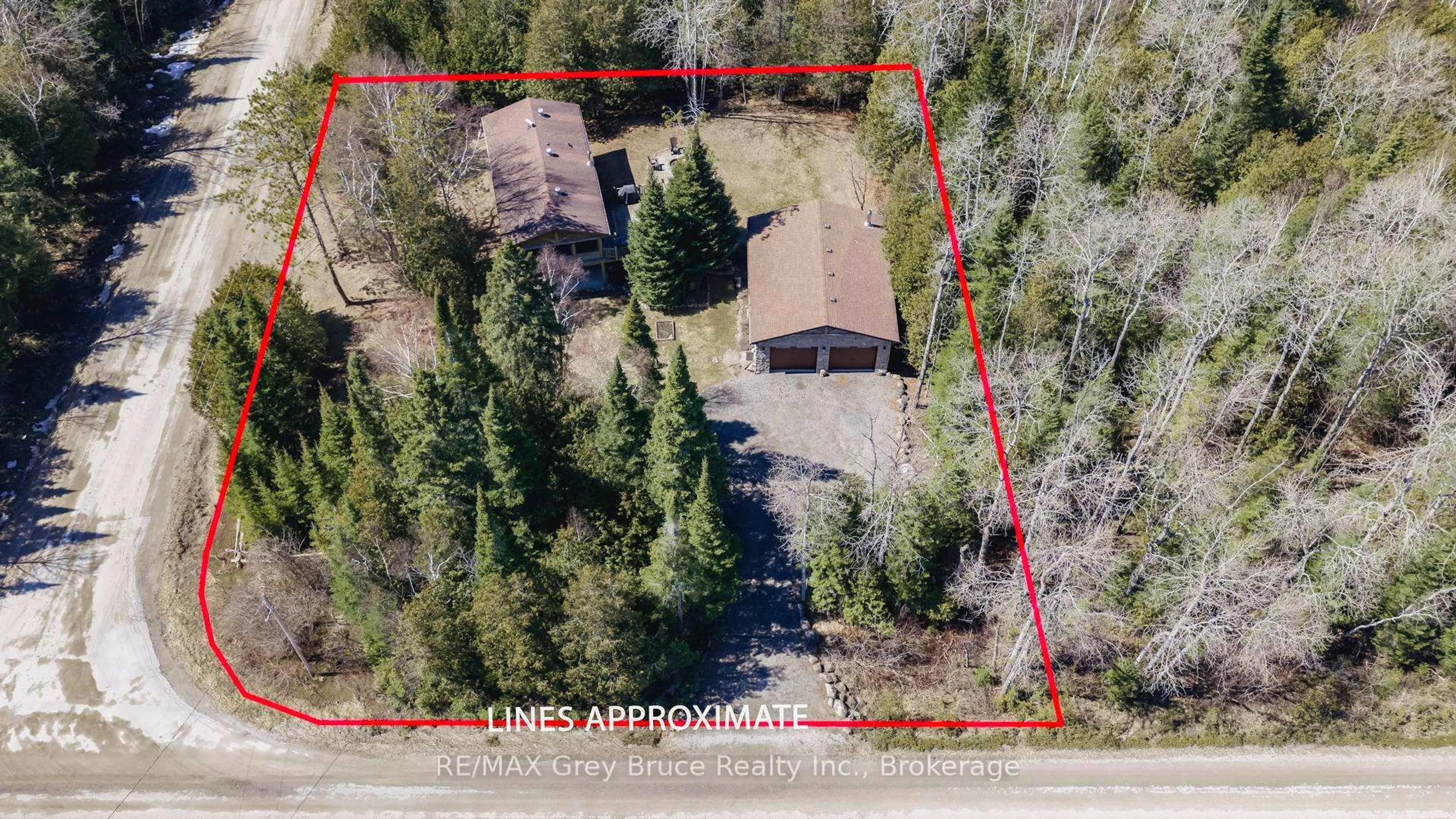 A pic from outside/outdoor area/front of a property/back of a property/a pic from drone, unknown for 1535 15 Sdrd, South Bruce Peninsula Ontario N0H 2T0