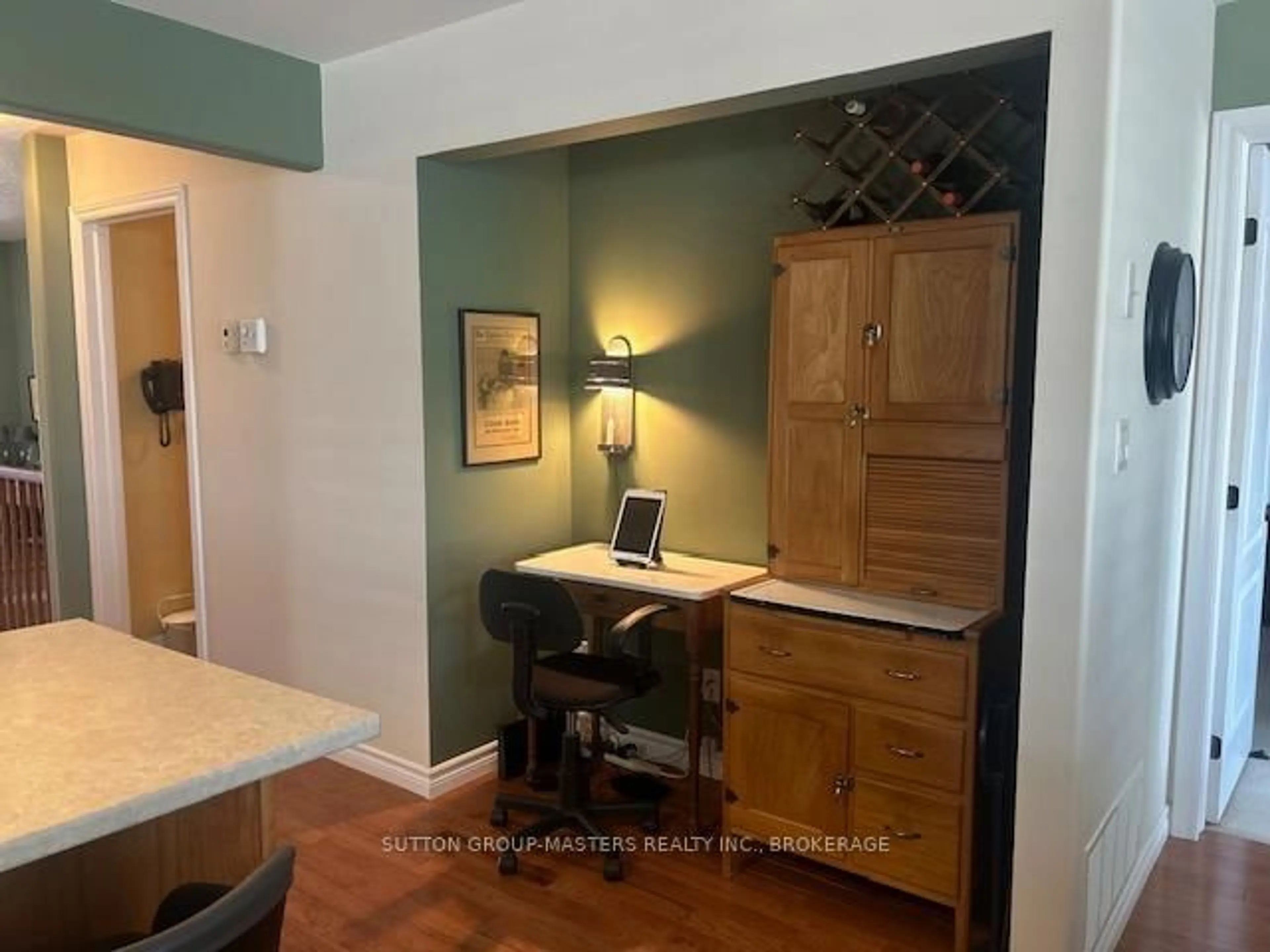 A pic of a room for 124 Farmstead Crt, Kingston Ontario K7P 3H9