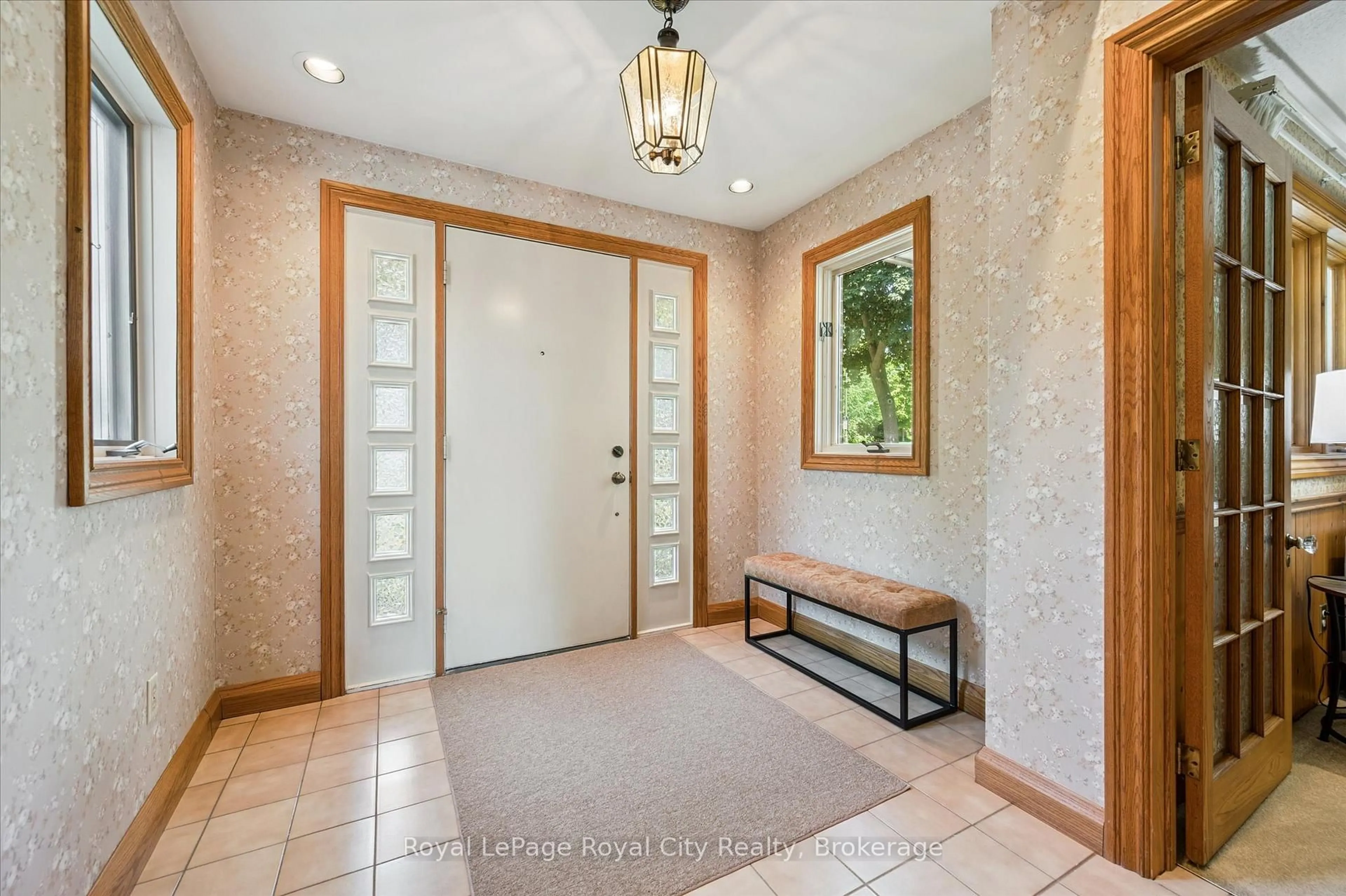 Indoor entryway for 67 Woodside Rd, Guelph Ontario N1G 2H1