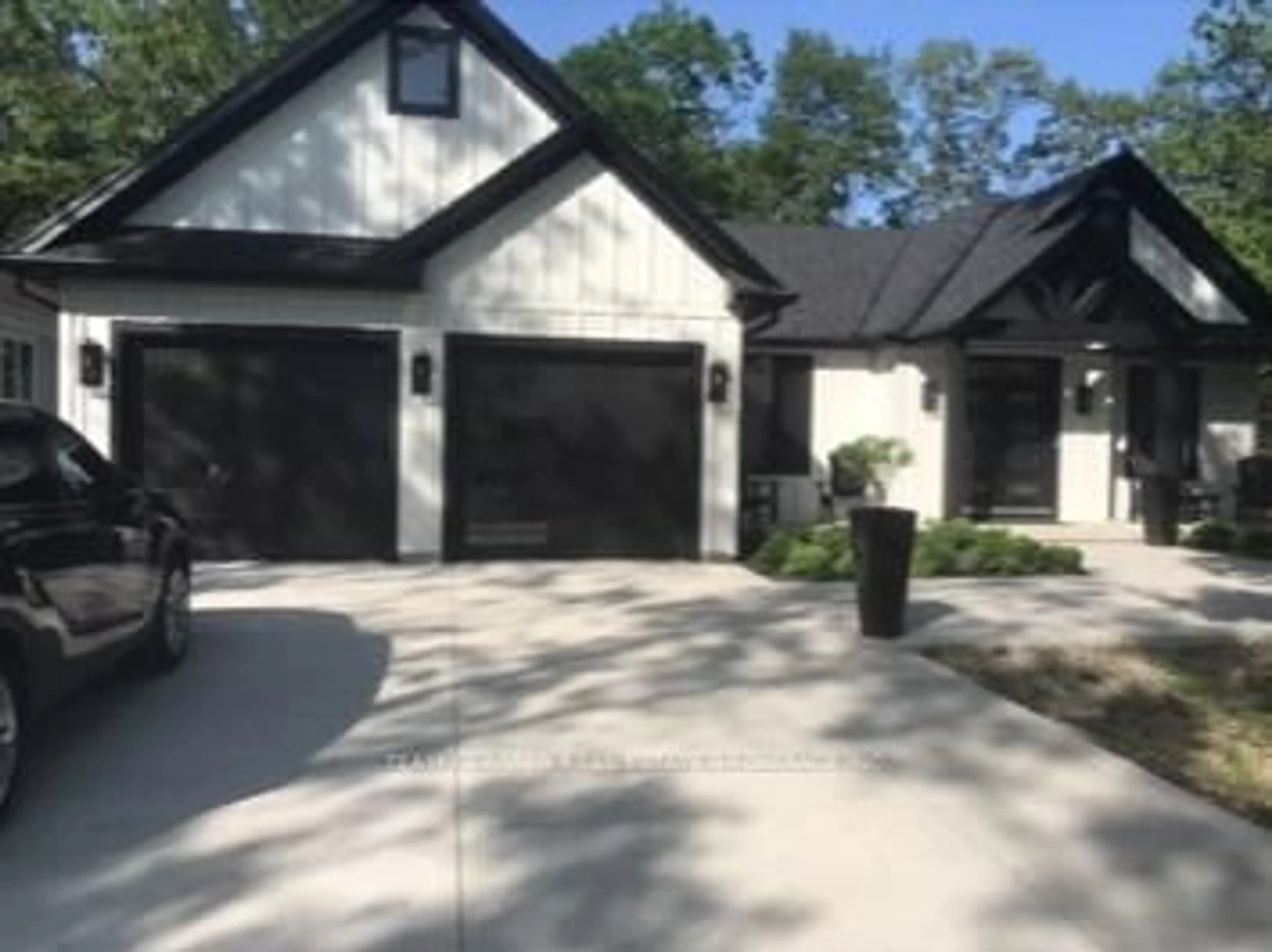 Unknown for 10143 Pinery Bluffs Rd, Lambton Shores Ontario N0M 1T0