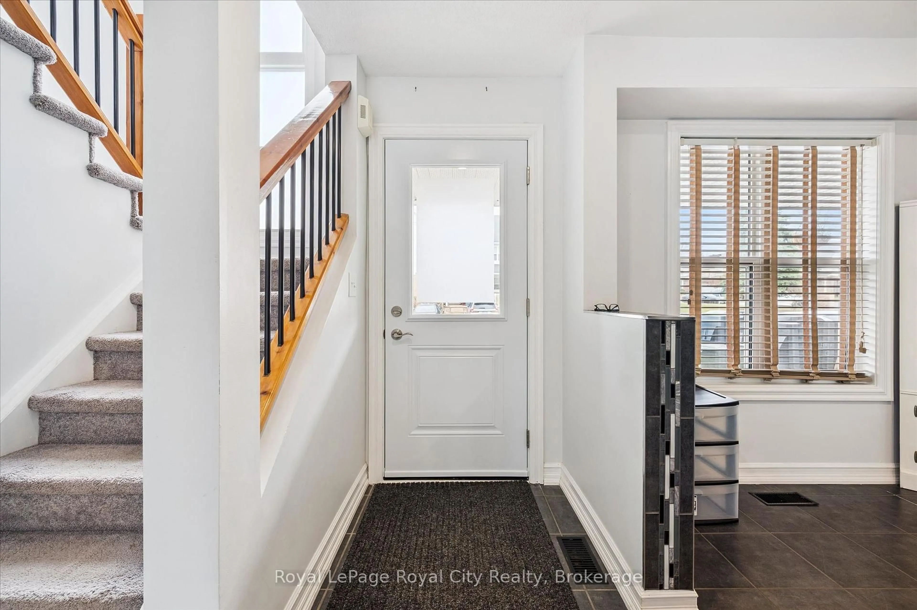 Indoor entryway for 426 Grange Rd #26, Guelph Ontario N1E 7E4