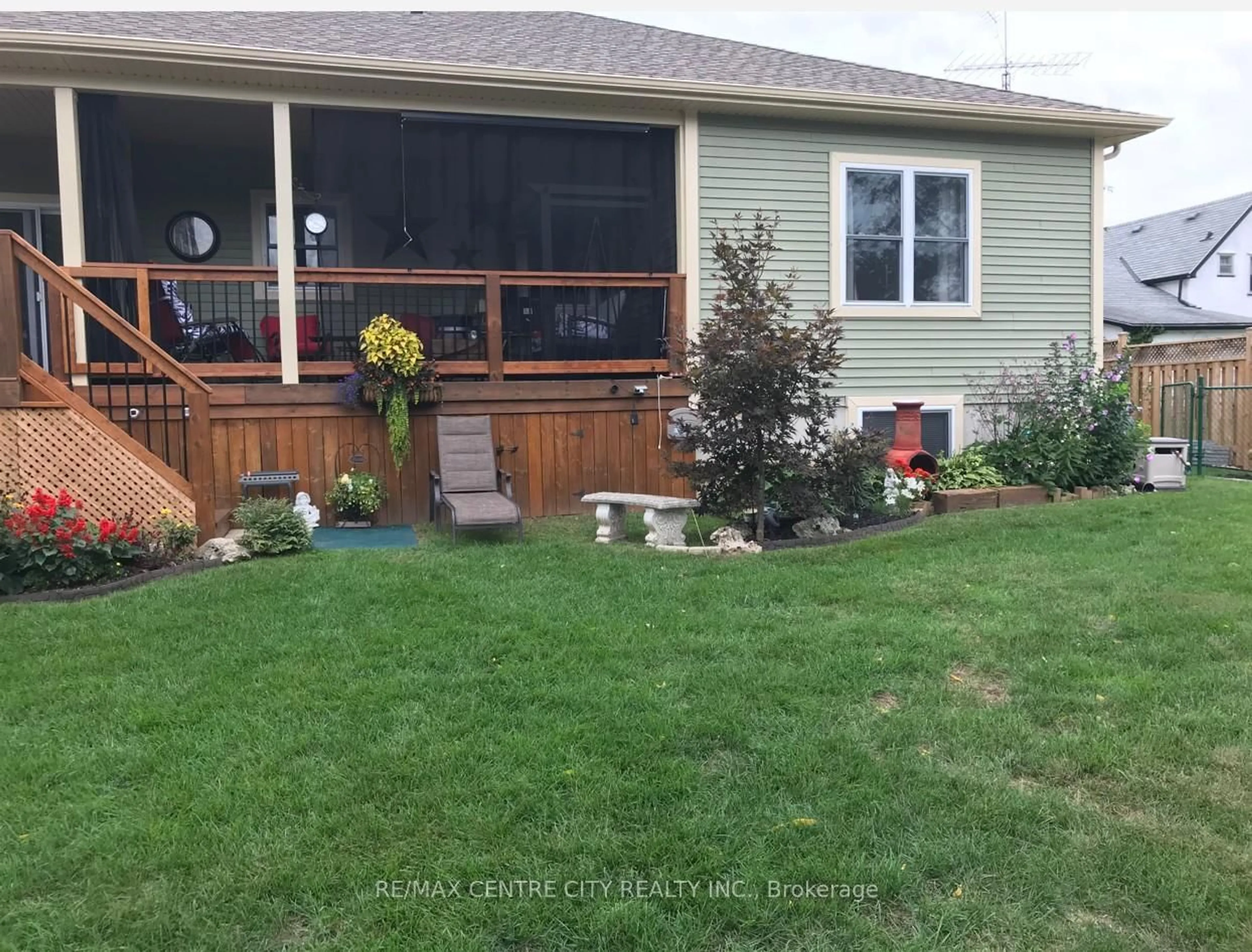 Patio, unknown for 26 Oak St, Bayham Ontario N0J 1Z0