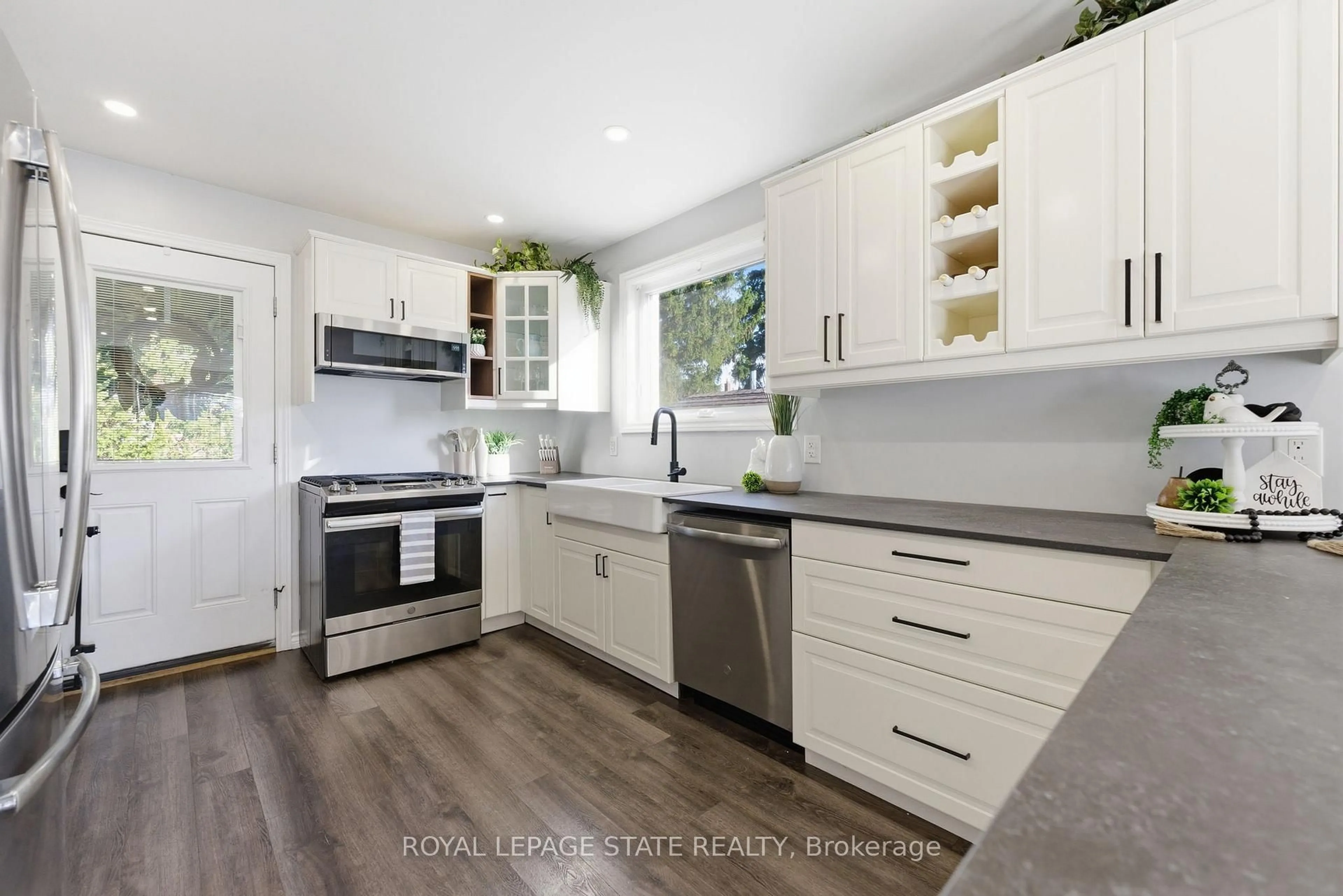 Open concept kitchen, unknown for 171 Glencairn Ave, Hamilton Ontario L8K 3N8