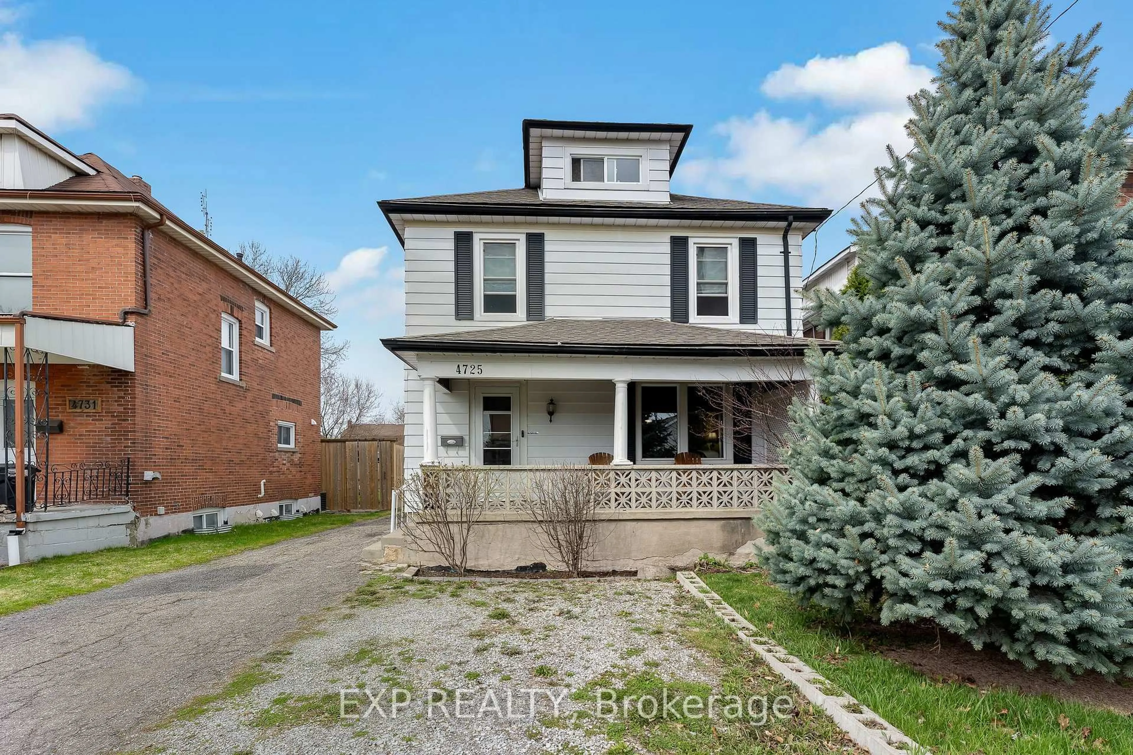Home with brick exterior material, street for 4725 Third Ave, Niagara Falls Ontario L2E 4L7
