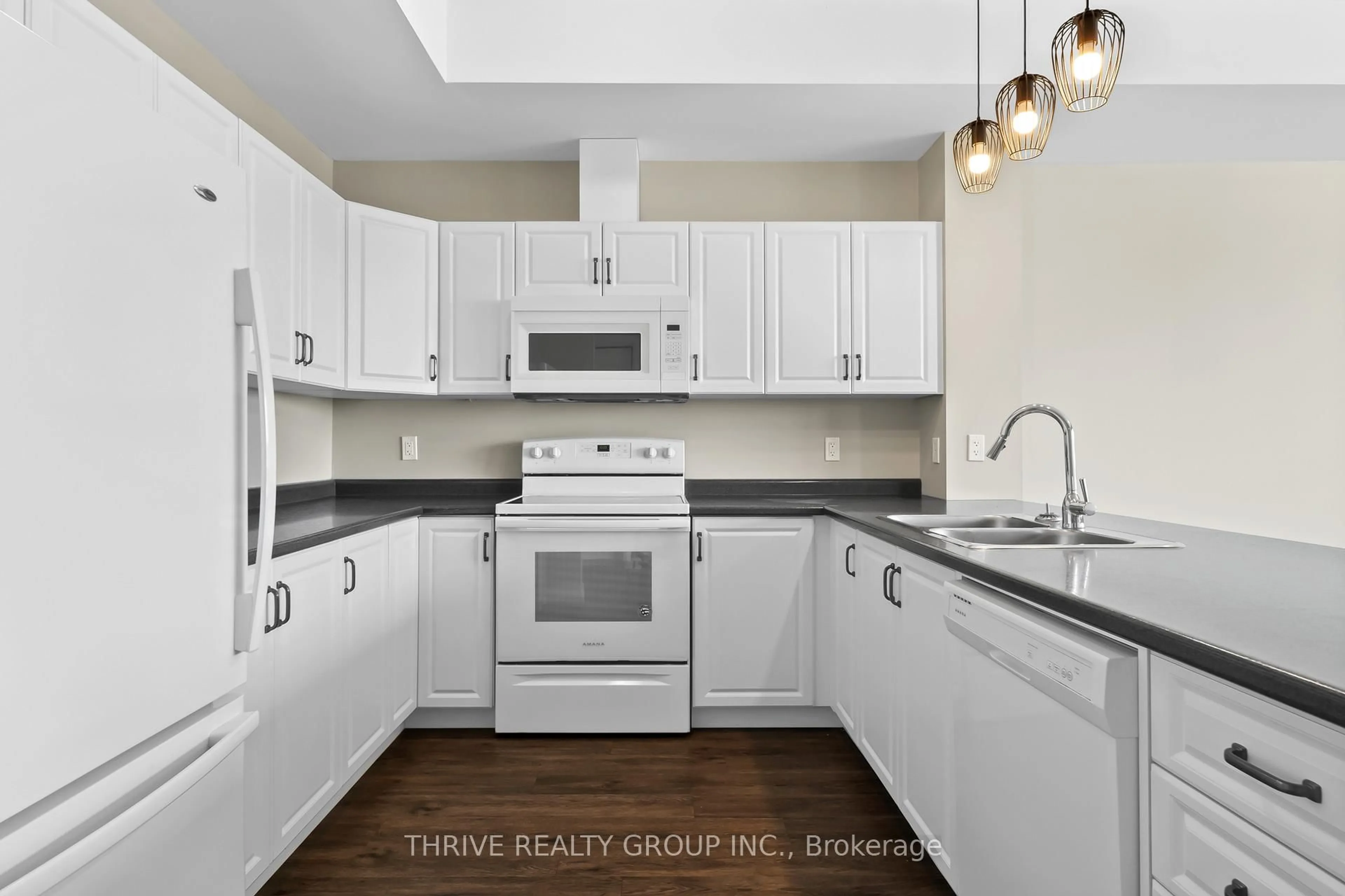 Standard kitchen, ceramic/tile floor for 263 Butler St #303, Lucan Biddulph Ontario N0M 2J0