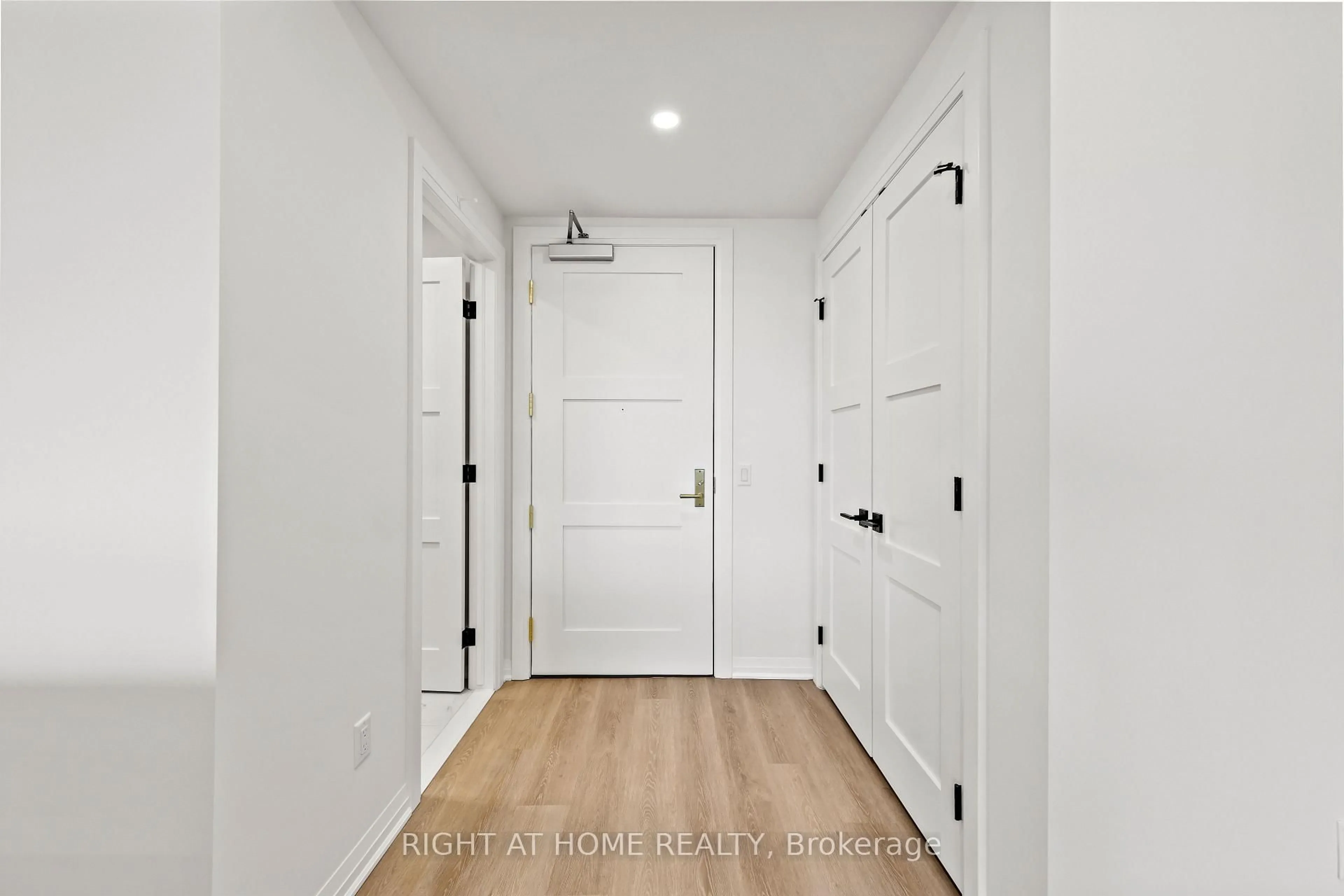 Indoor entryway for 6523 Wellington Rd 7 #204, Centre Wellington Ontario N0B 1S0