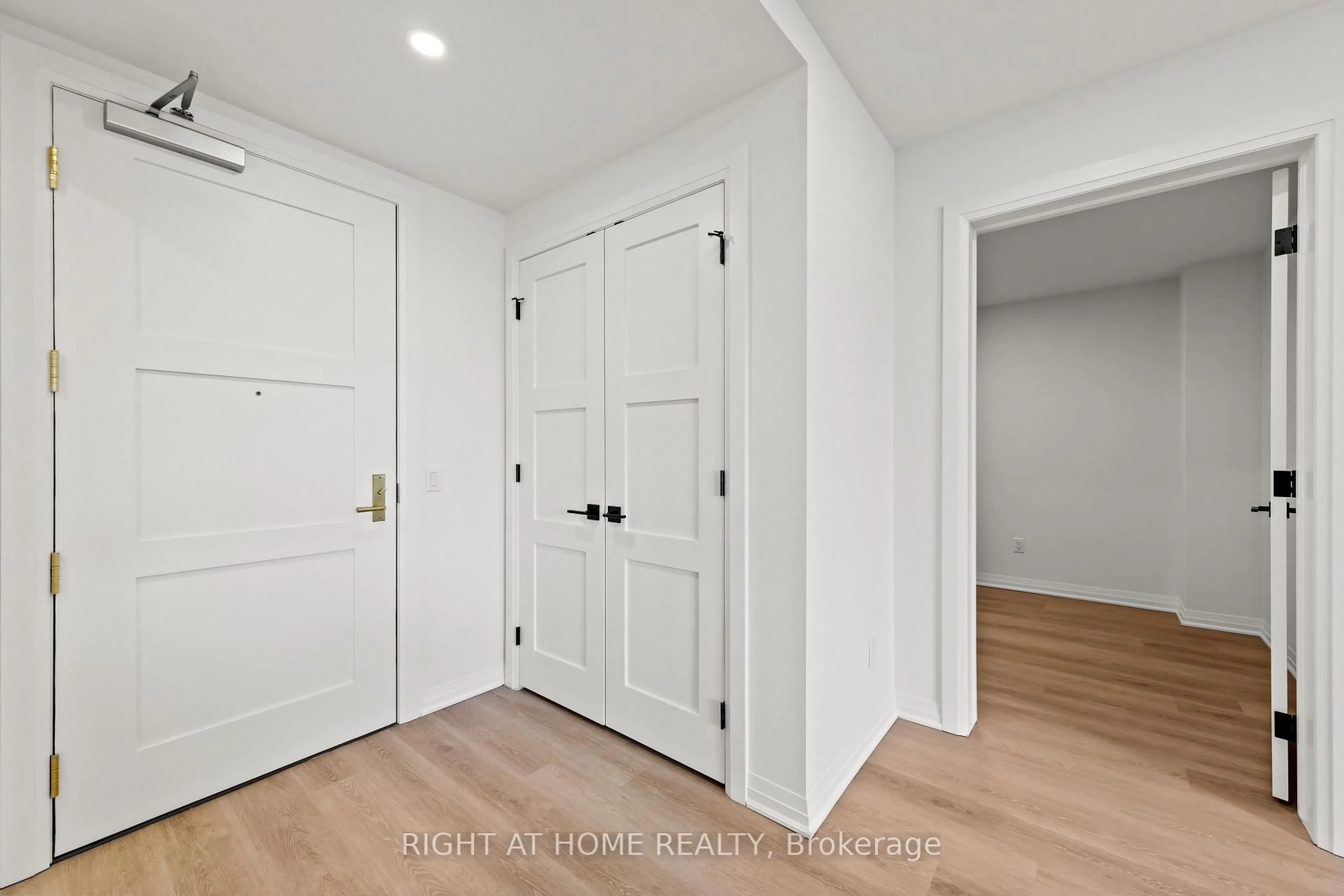 Indoor entryway for 6523 Wellington Rd 7 #204, Centre Wellington Ontario N0B 1S0