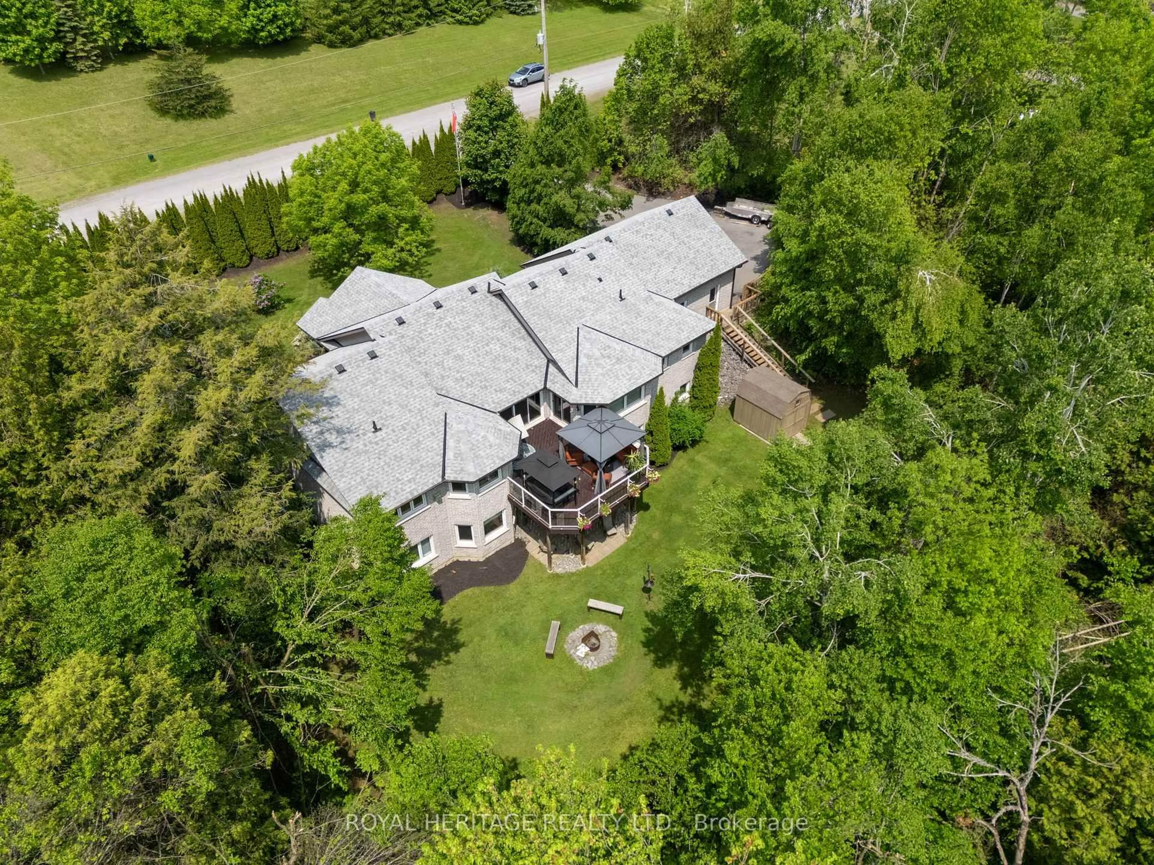A pic from outside/outdoor area/front of a property/back of a property/a pic from drone, unknown for 141 Shanagarry Dr, Selwyn Ontario K0L 1T0