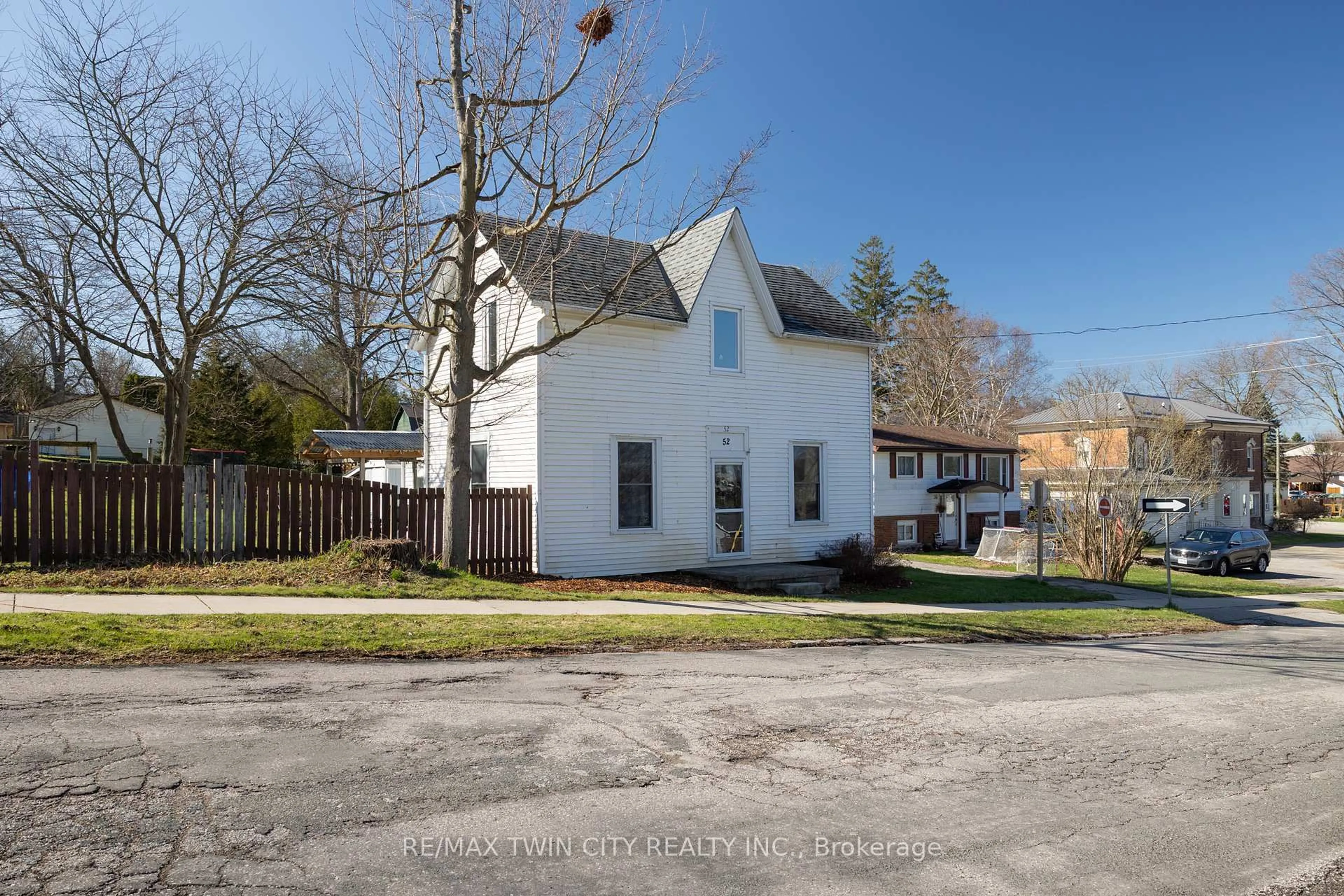 A pic from outside/outdoor area/front of a property/back of a property/a pic from drone, street for 52 TEMPERANCE St, Norfolk Ontario N0E 1Y0
